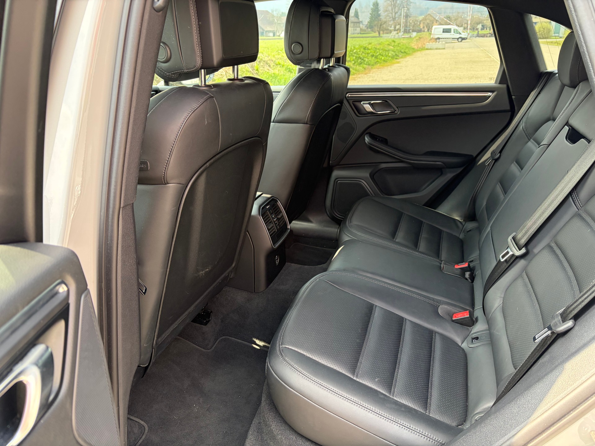 PORSCHE Macan T PDK-image-4