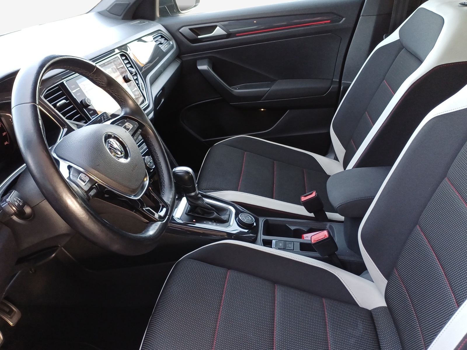 VW T-Roc 2.0 TSI Sport DSG 4Motion-image-7