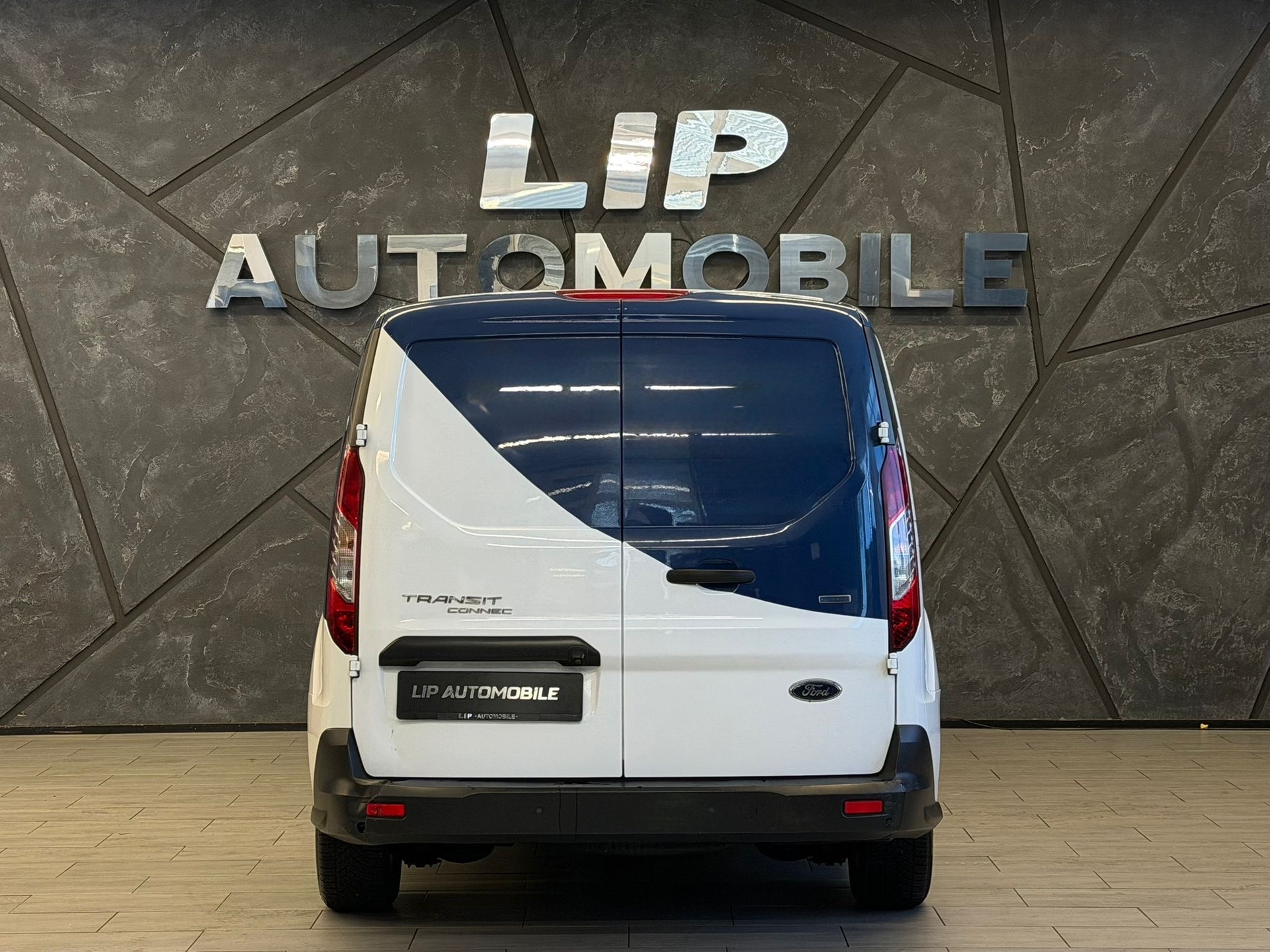 FORD Transit Connect Van T210 1.5 Eco Blue Ambiente-image-6