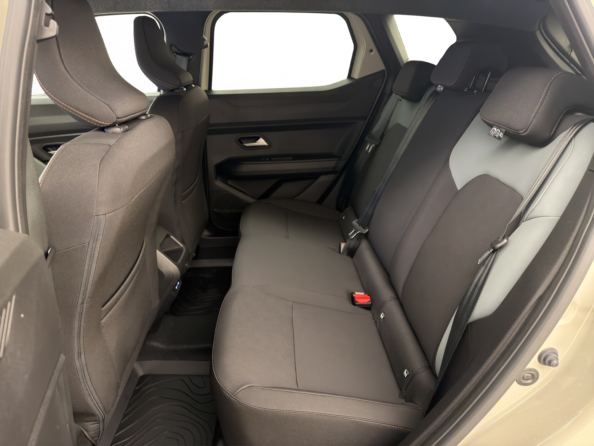 DACIA Duster 1.2 TCe Extreme 4WD-image-10