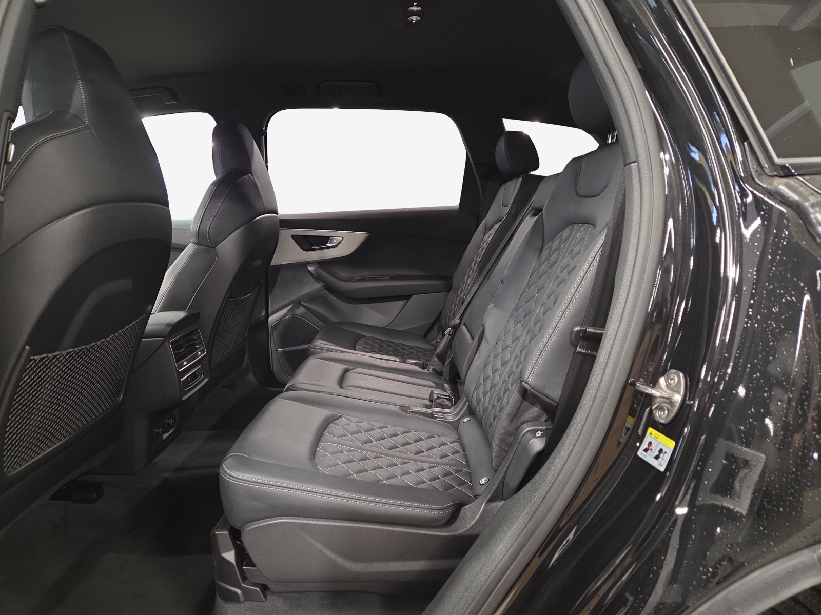 AUDI Q7 55 TFSI e quattro PHEV S line tiptronic-image-11