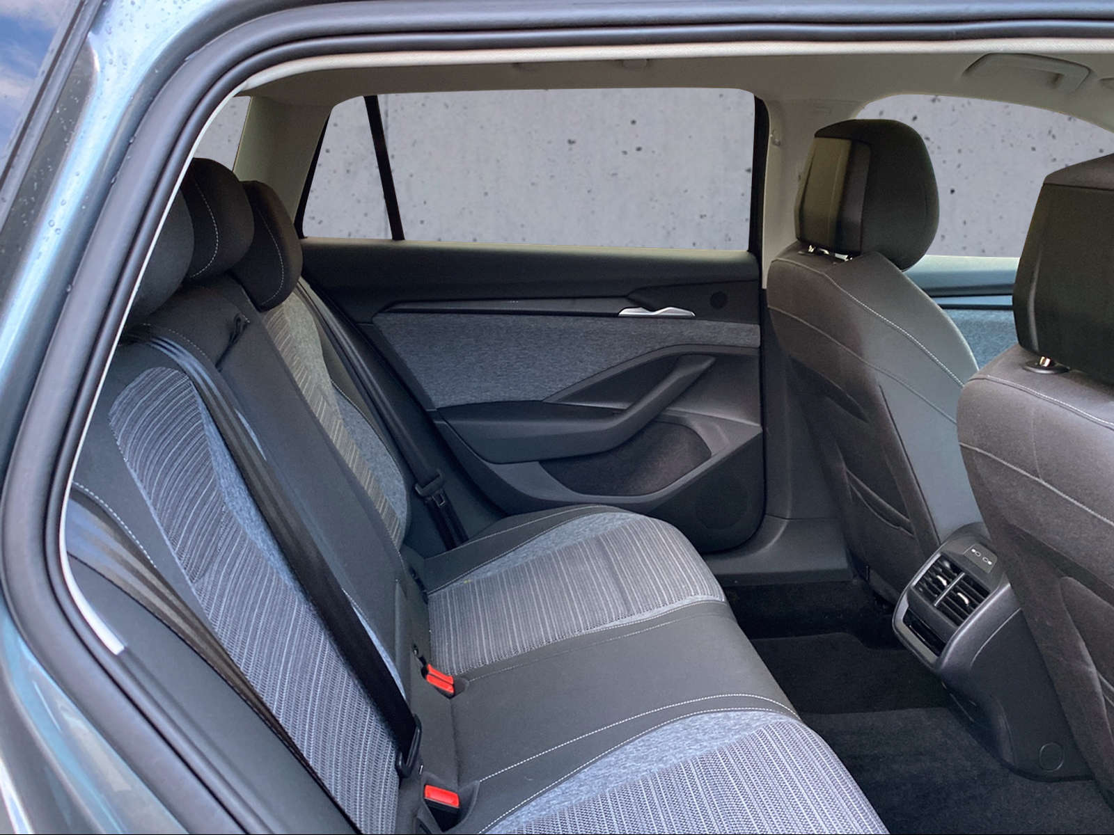 SKODA Superb Combi 1.5 TSI PHEV Selection DSG-image-7