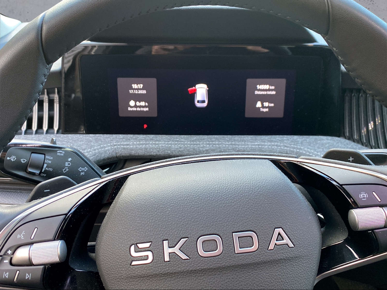 SKODA Superb Combi 1.5 TSI PHEV Selection DSG-image-3