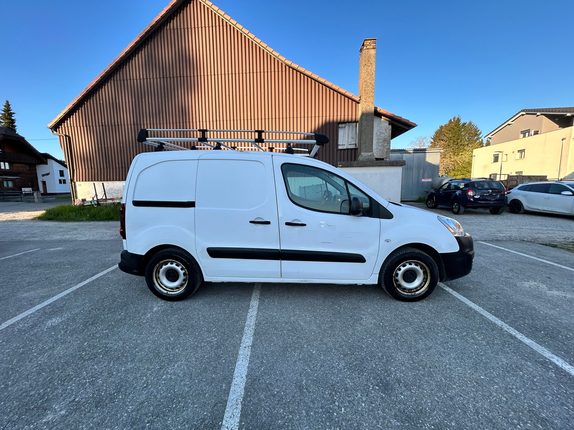 PEUGEOT Partner 1.6 VTi Allure-image-5