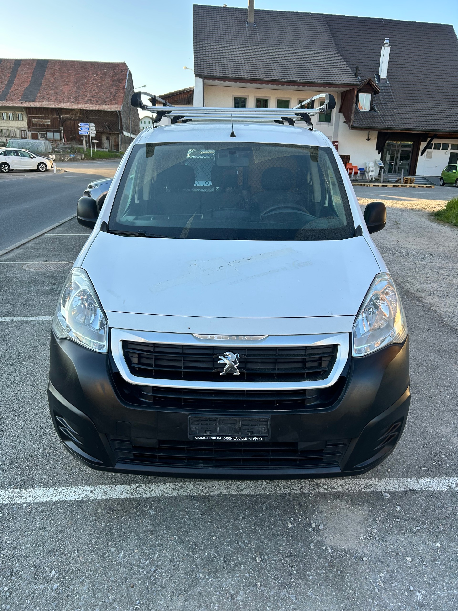 PEUGEOT Partner 1.6 VTi Allure