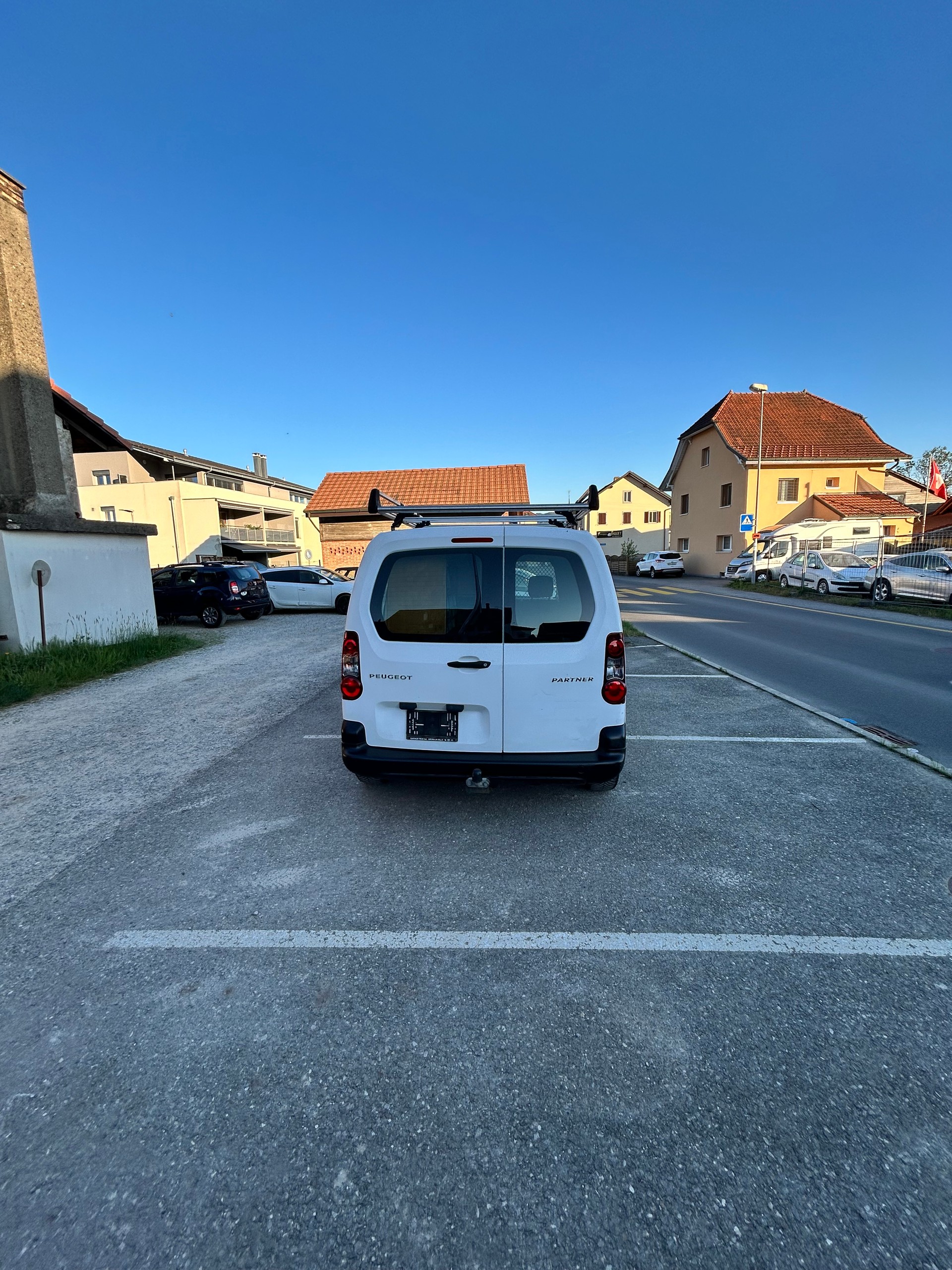 PEUGEOT Partner 1.6 VTi Allure-image-9