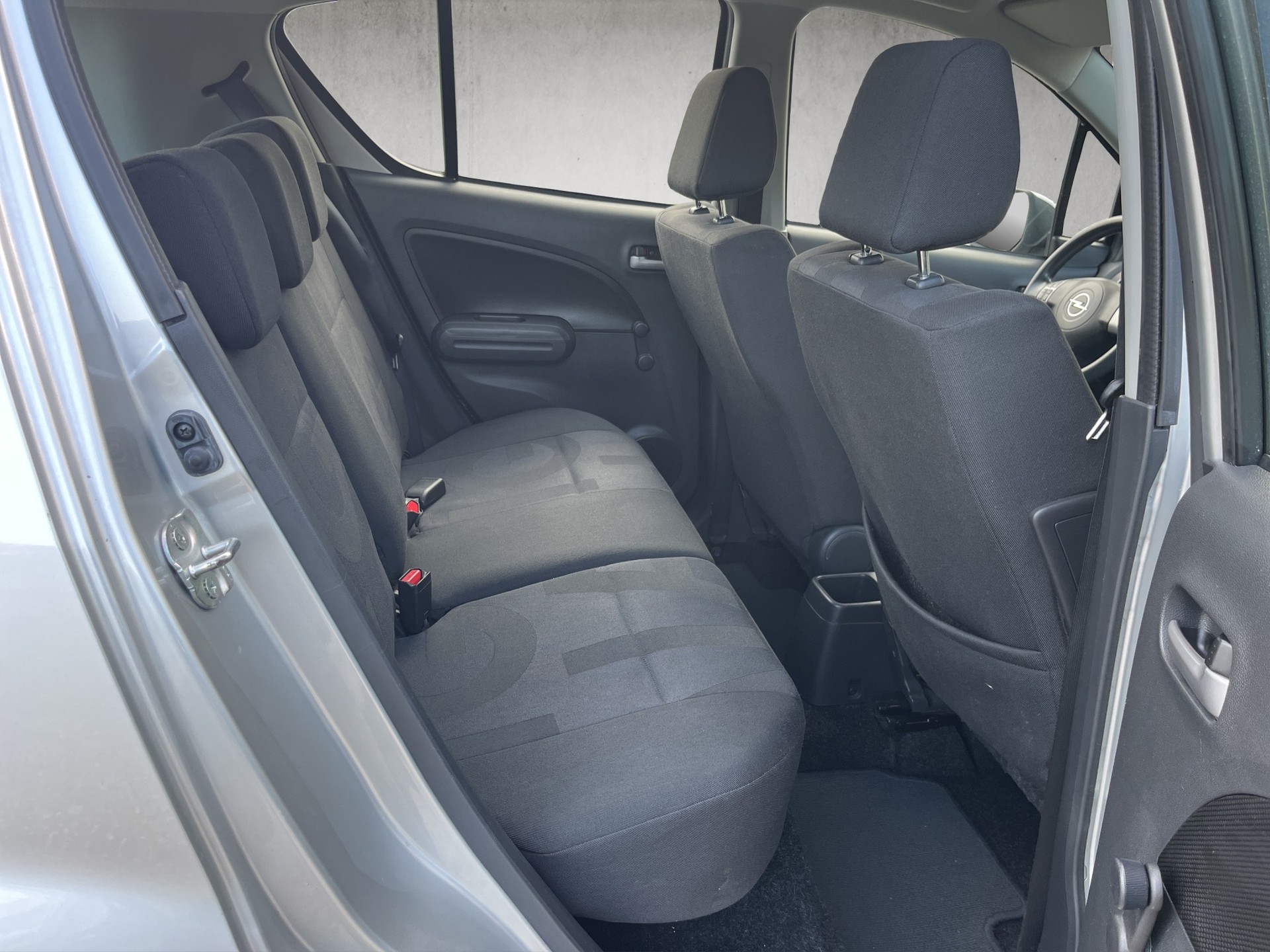 OPEL Agila 1.2 Enjoy Automatic-image-12