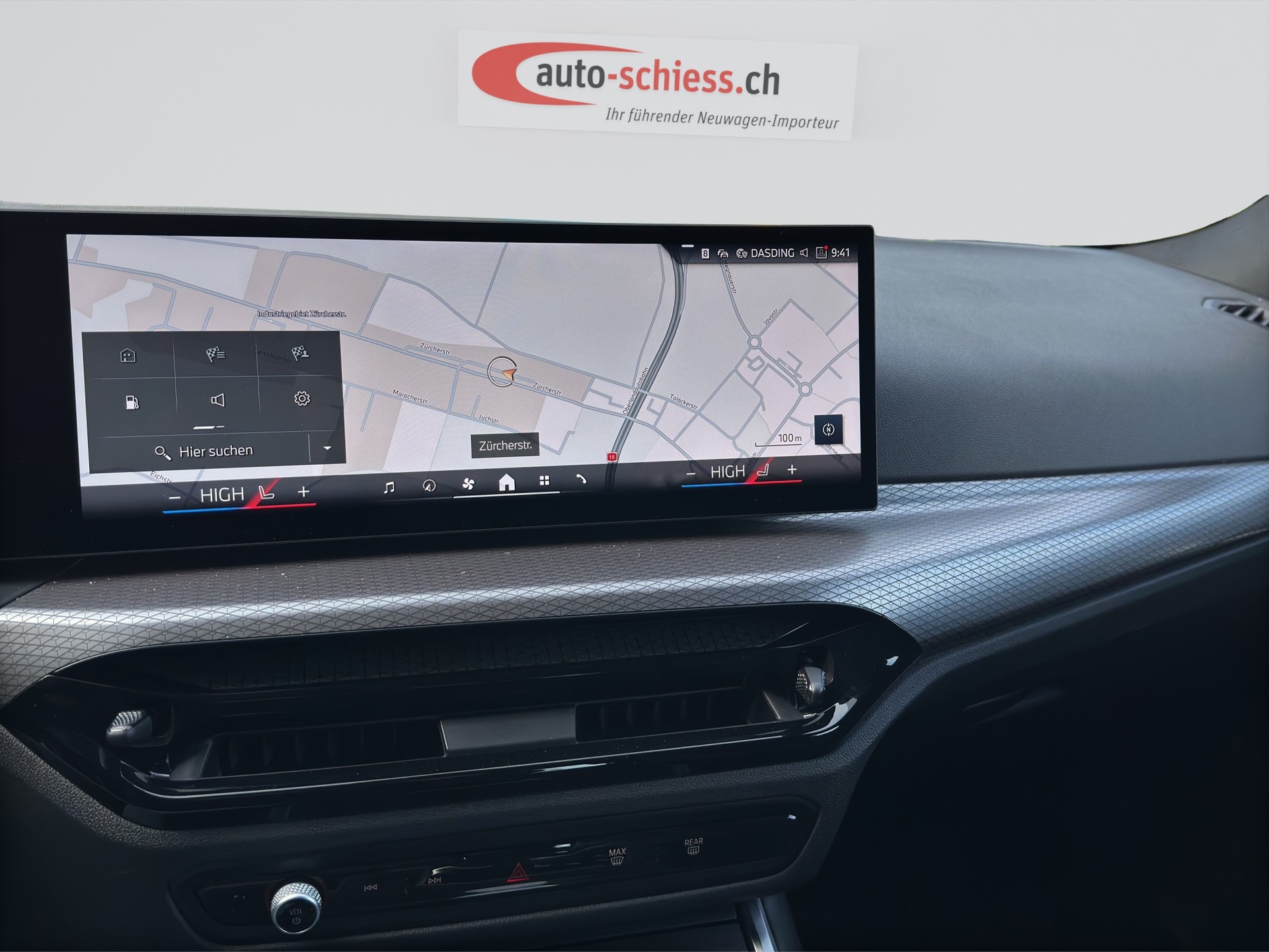 BMW 330i Touring xDrive M Sport Steptronic-image-11