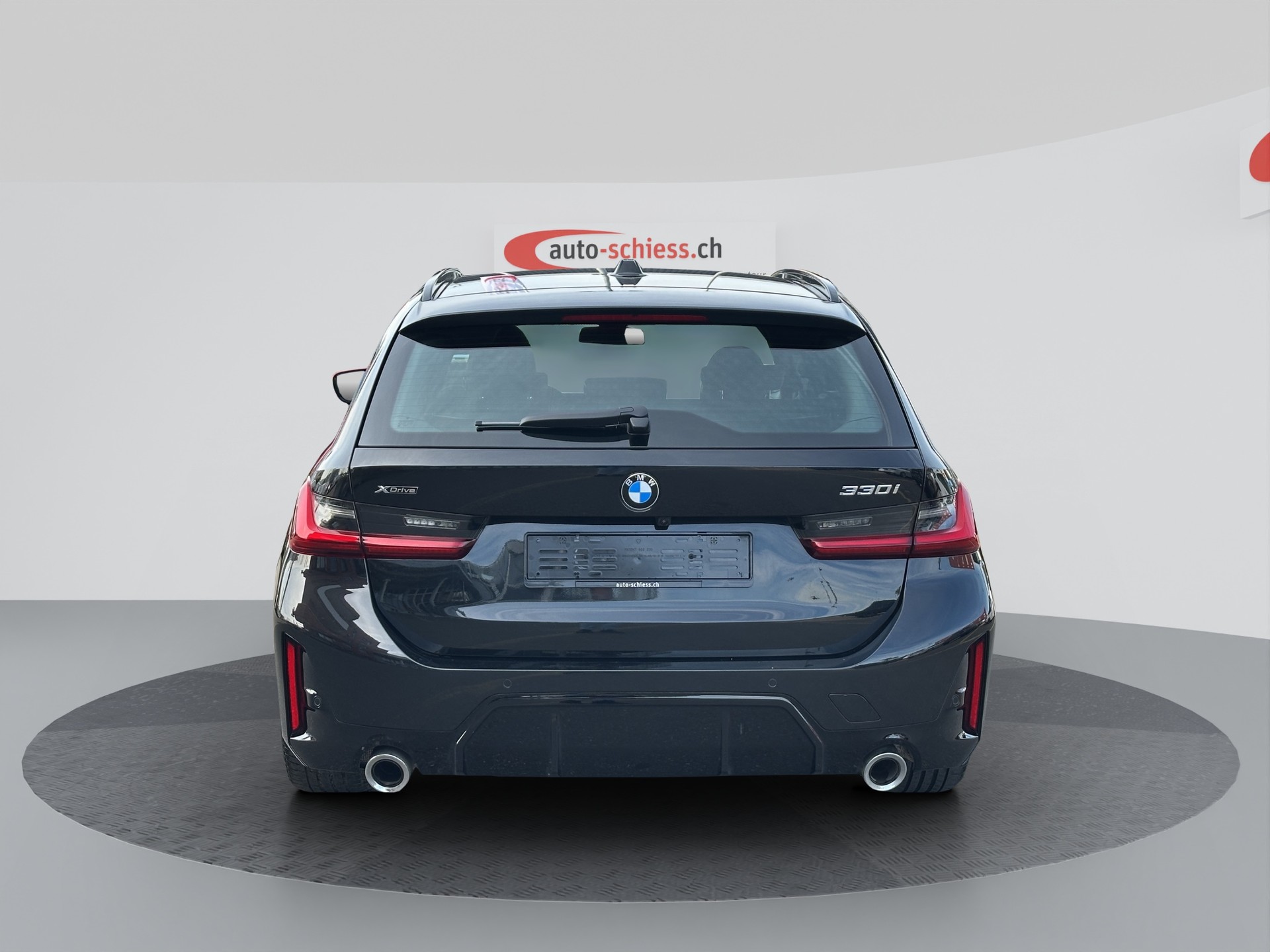 BMW 330i Touring xDrive M Sport Steptronic-image-3