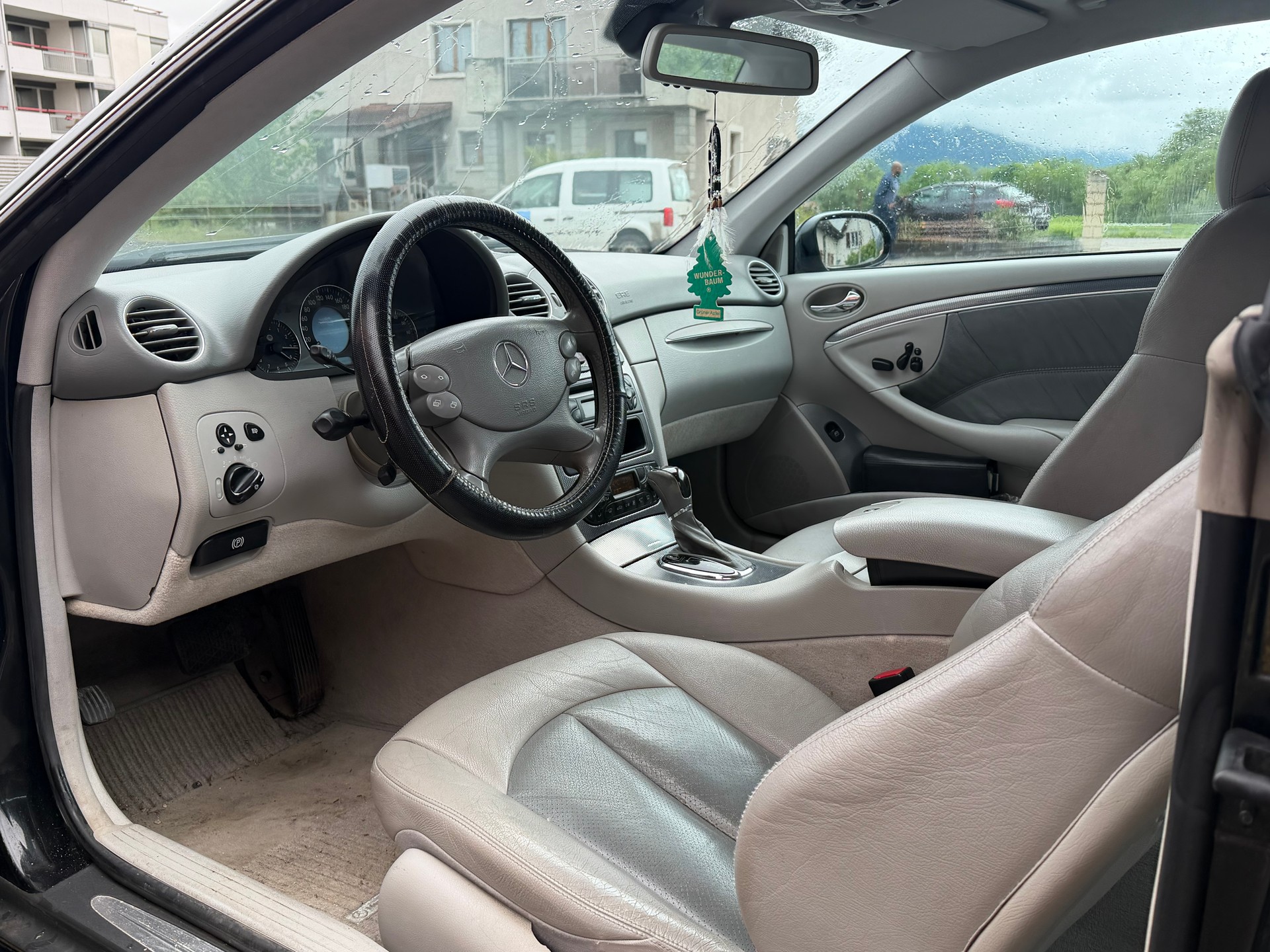 MERCEDES-BENZ CLK 320 Elégance Automatic-image-7
