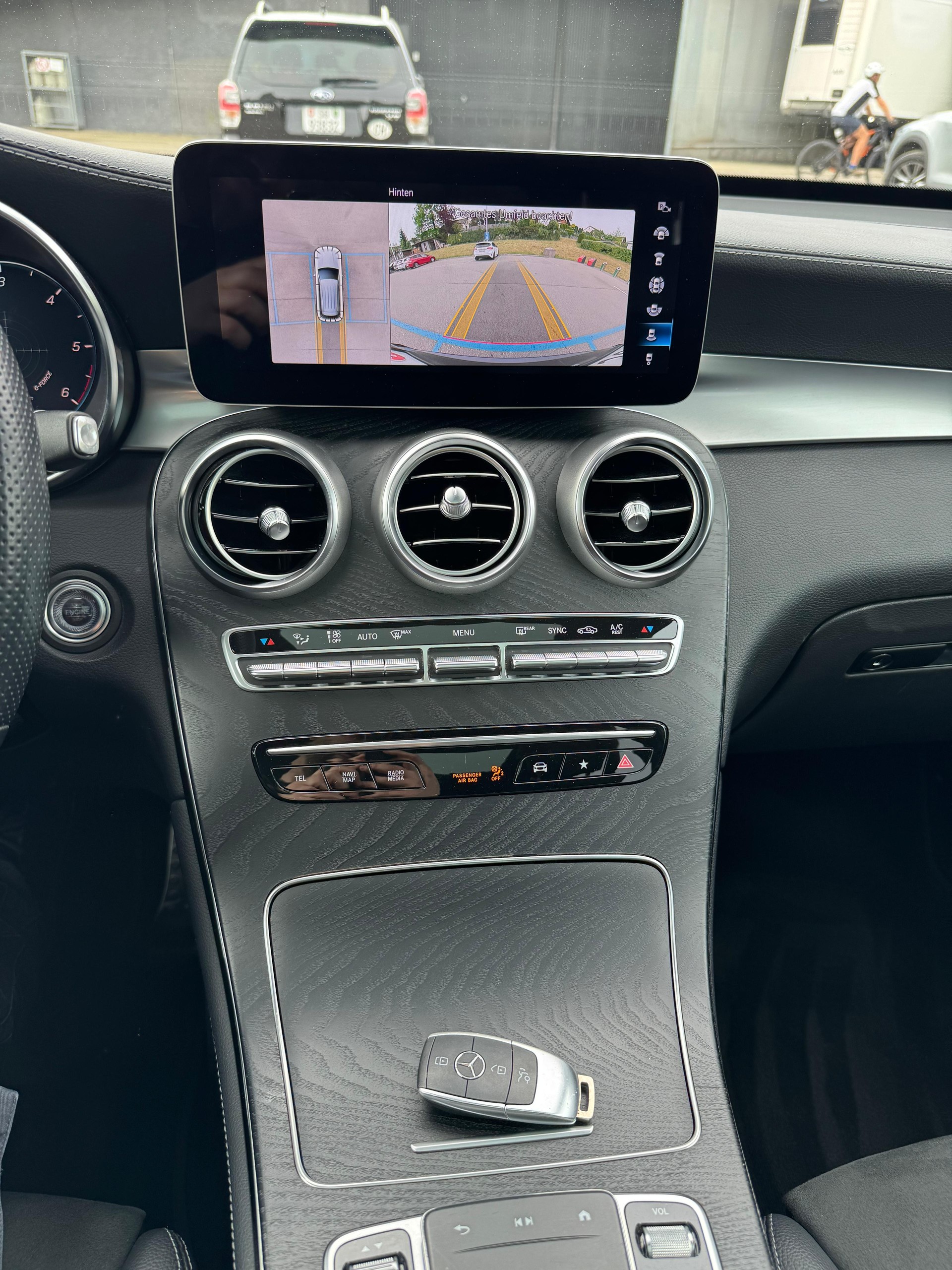 MERCEDES-BENZ GLC 300 d AMG Line 4Matic 9G-Tronic-image-6