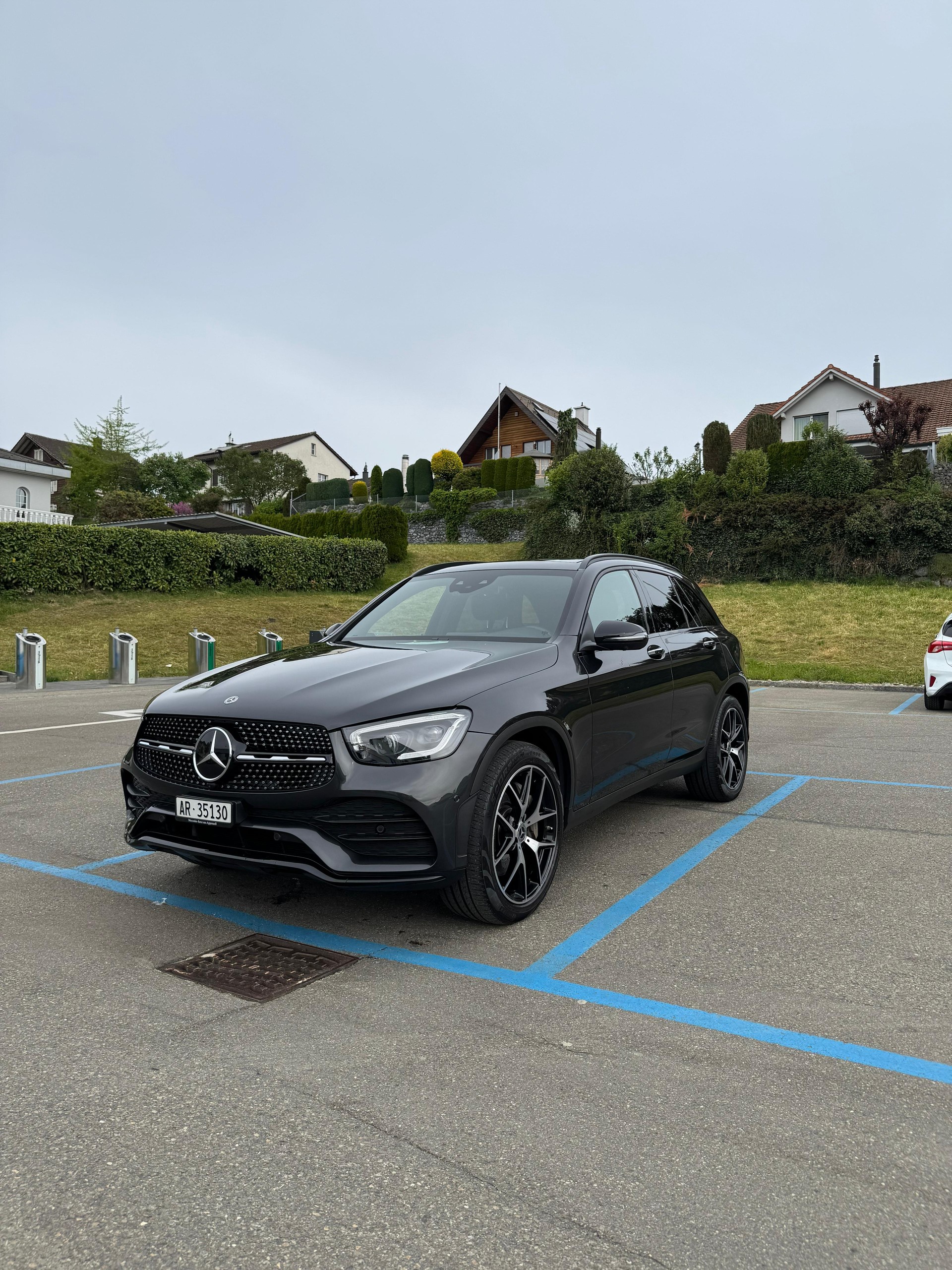 MERCEDES-BENZ GLC 300 d AMG Line 4Matic 9G-Tronic-image-0
