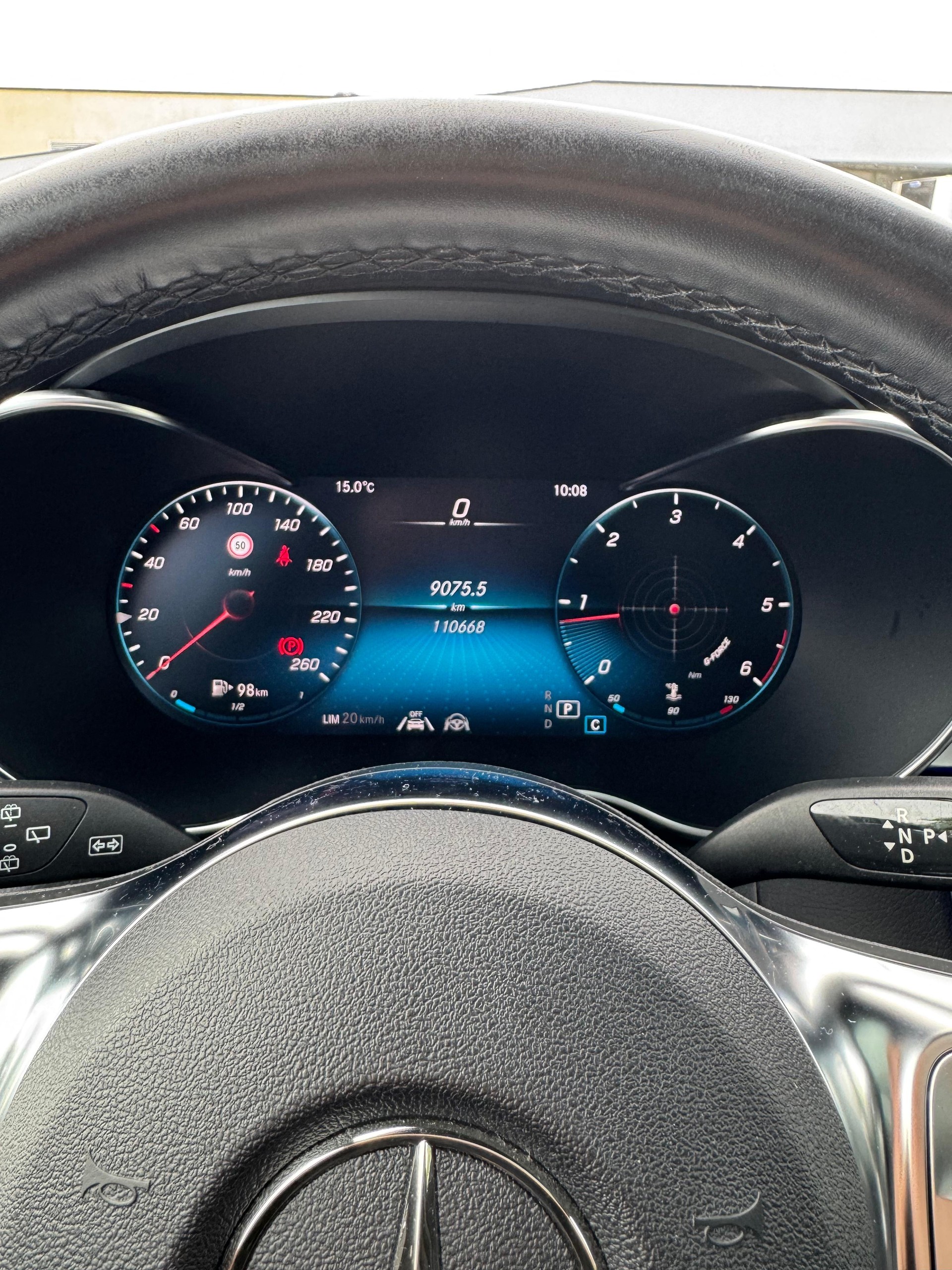 MERCEDES-BENZ GLC 300 d AMG Line 4Matic 9G-Tronic-image-7