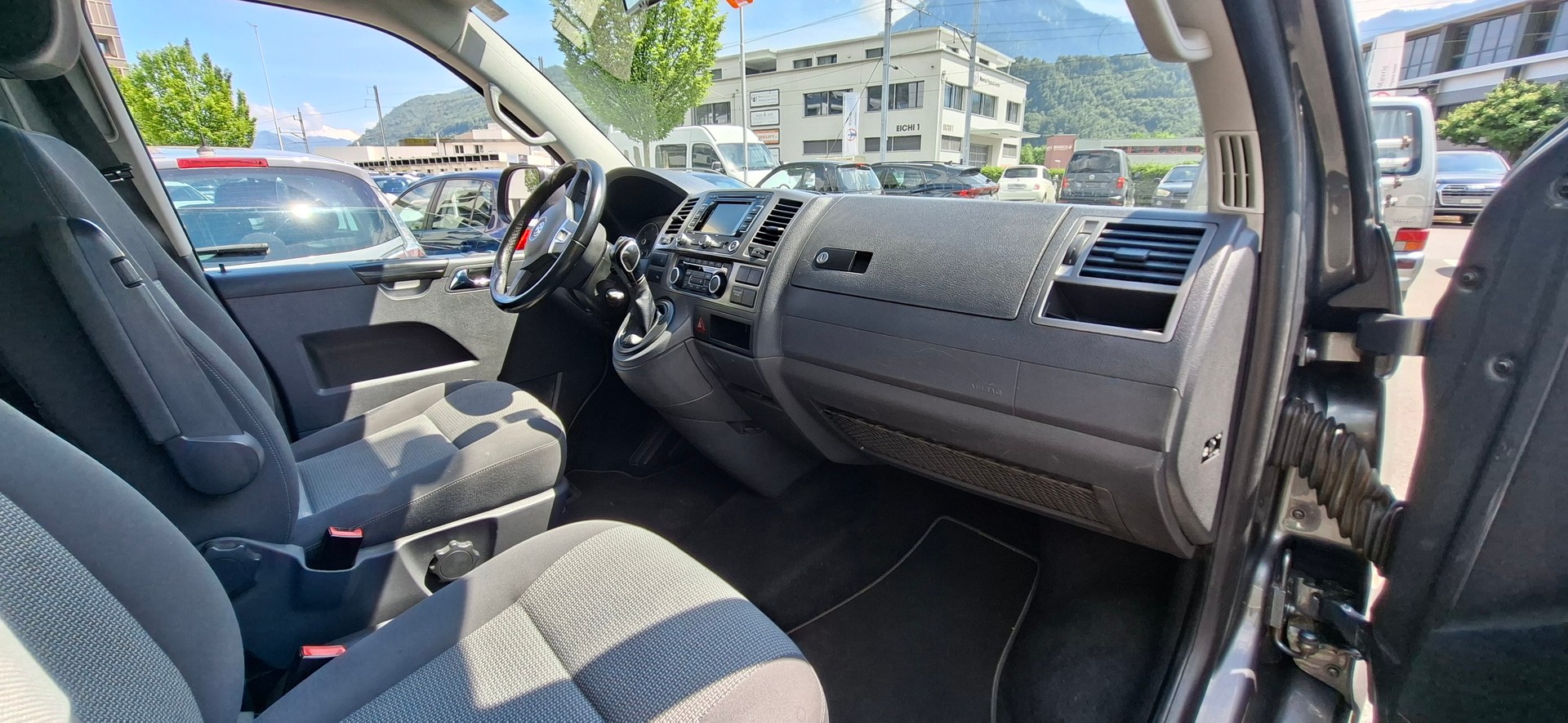 VW T5 2.0 Family 4Motion DSG-image-7
