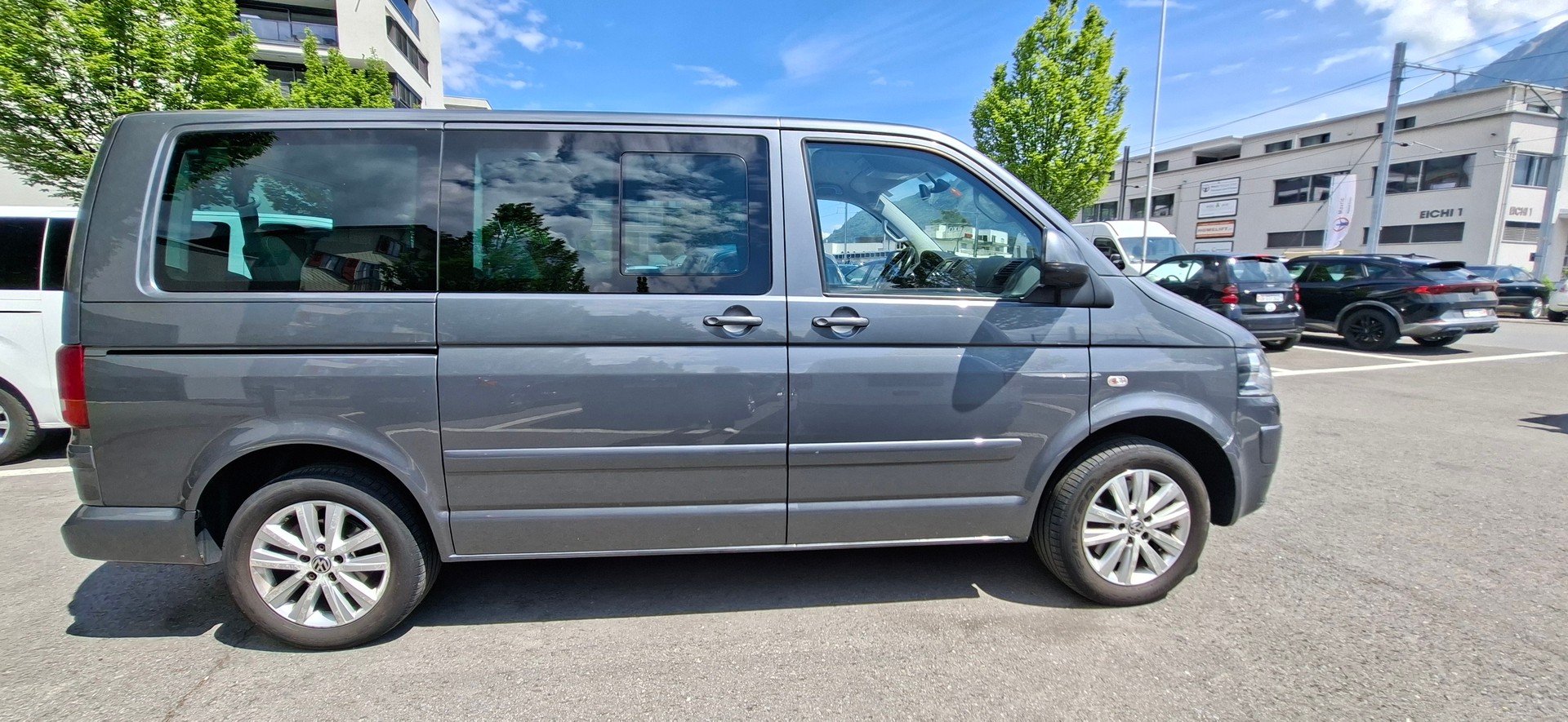 VW T5 2.0 Family 4Motion DSG-image-1