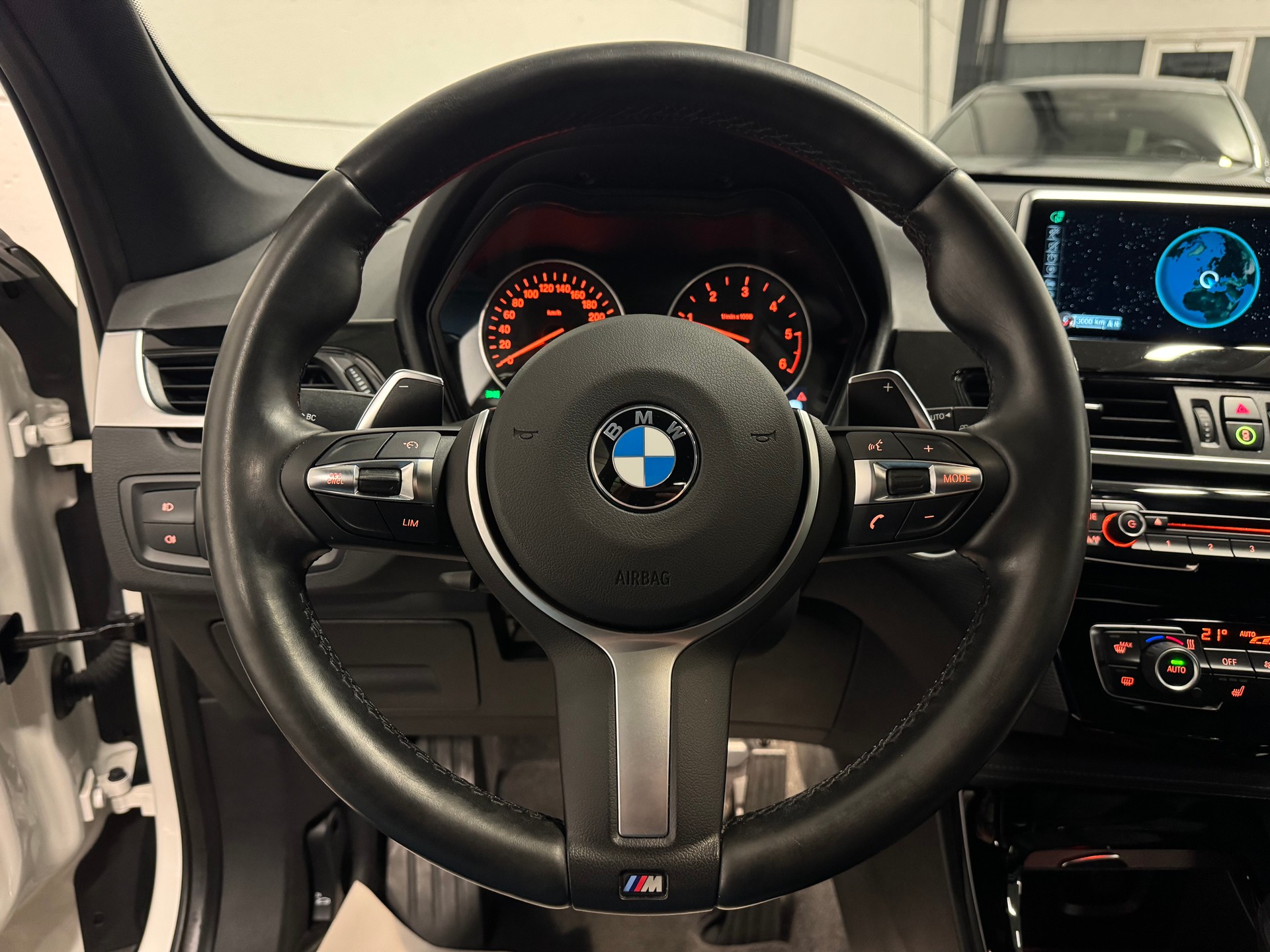 BMW X1 xDrive 20d Sport Line Steptronic-image-23