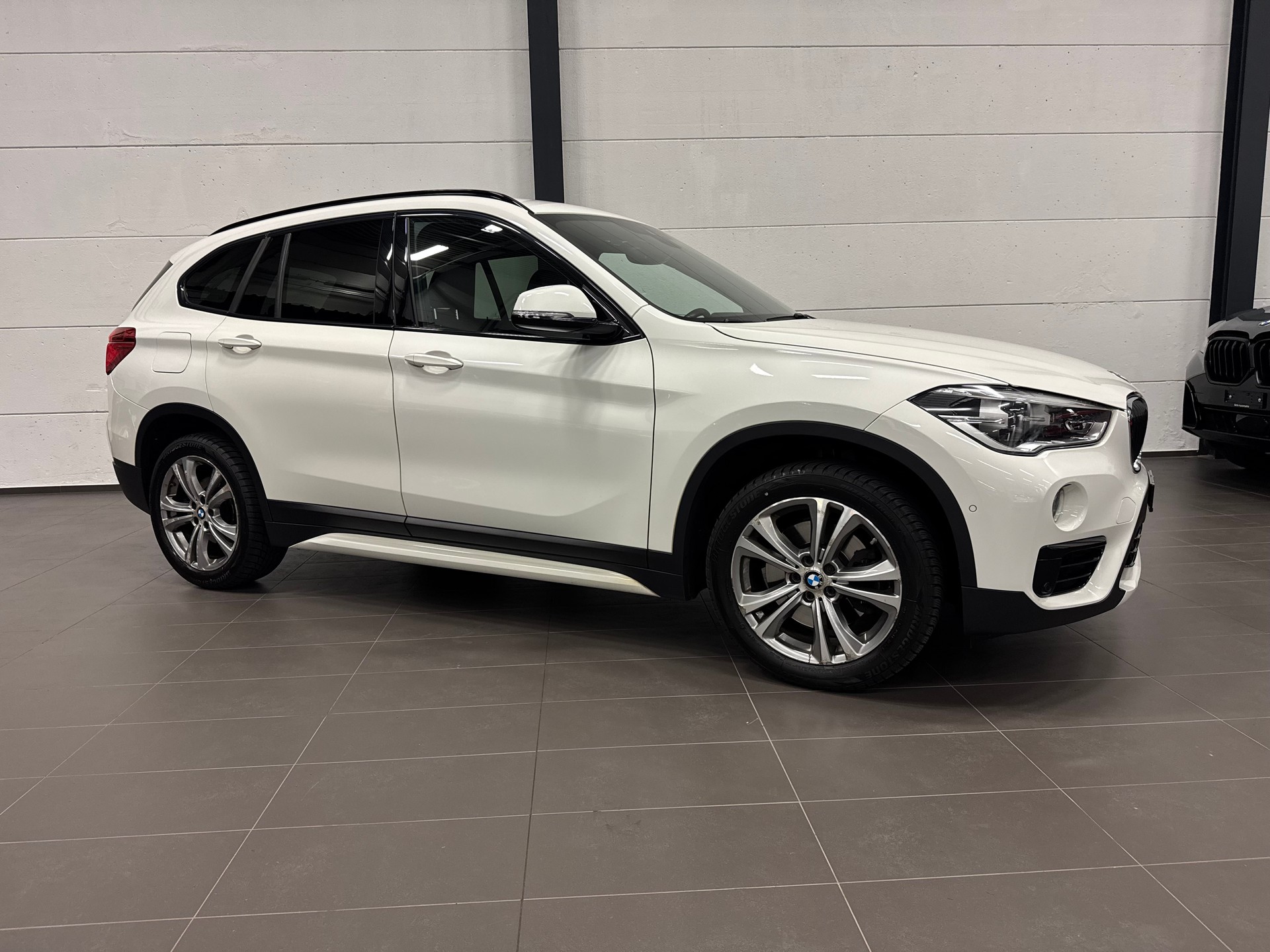 BMW X1 xDrive 20d Sport Line Steptronic-image-5