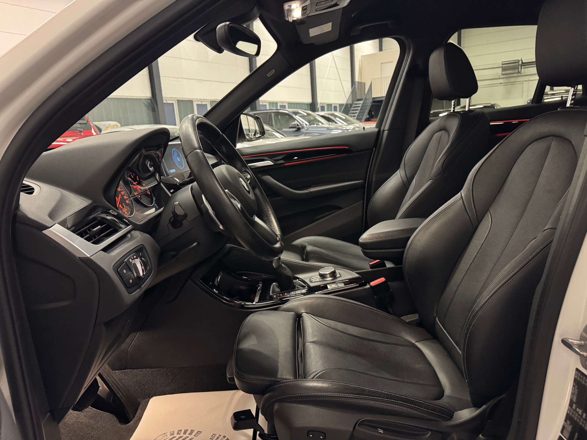 BMW X1 xDrive 20d Sport Line Steptronic-image-16