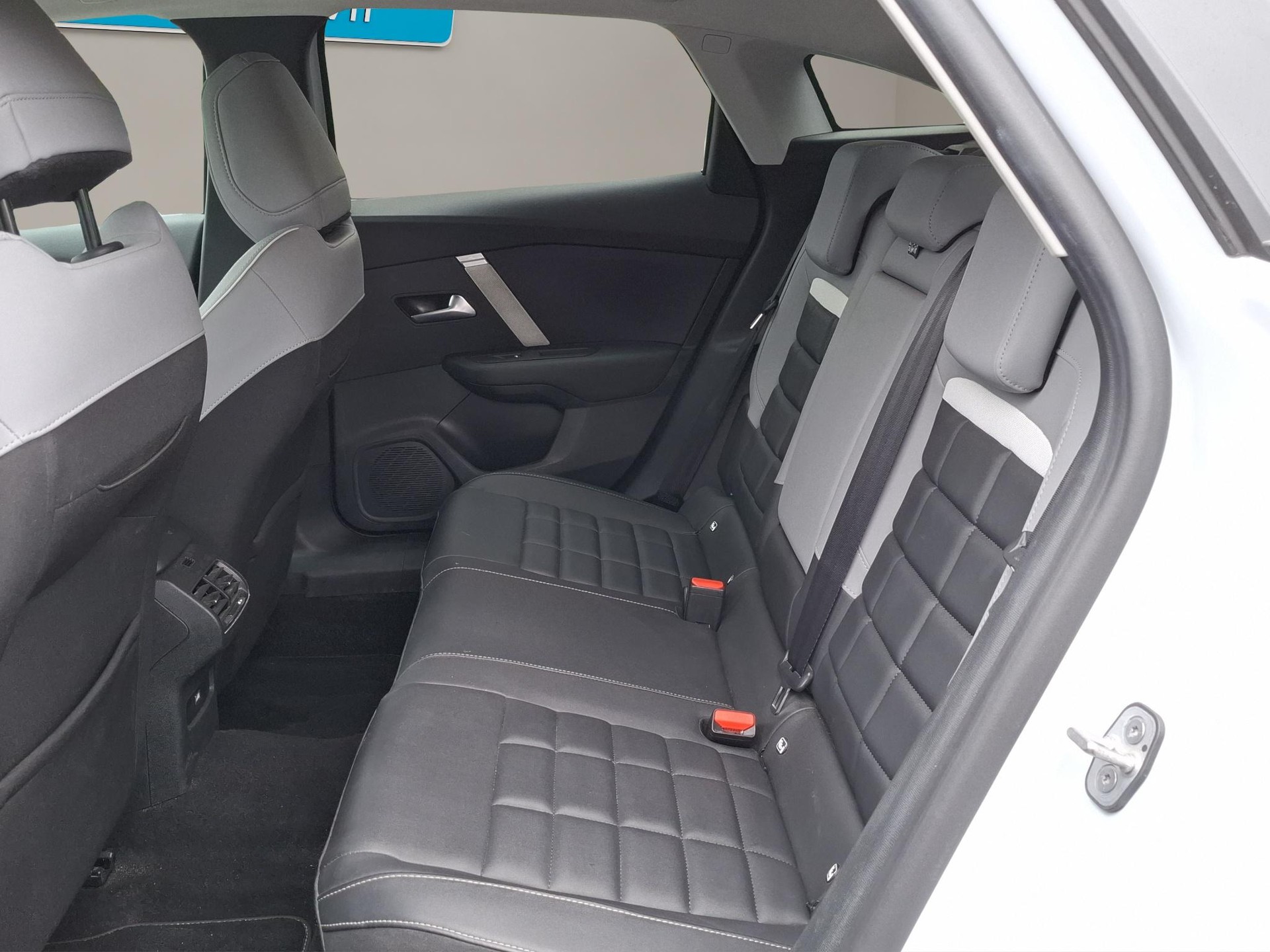 CITROEN C4 1.2 PureTech Max-image-10