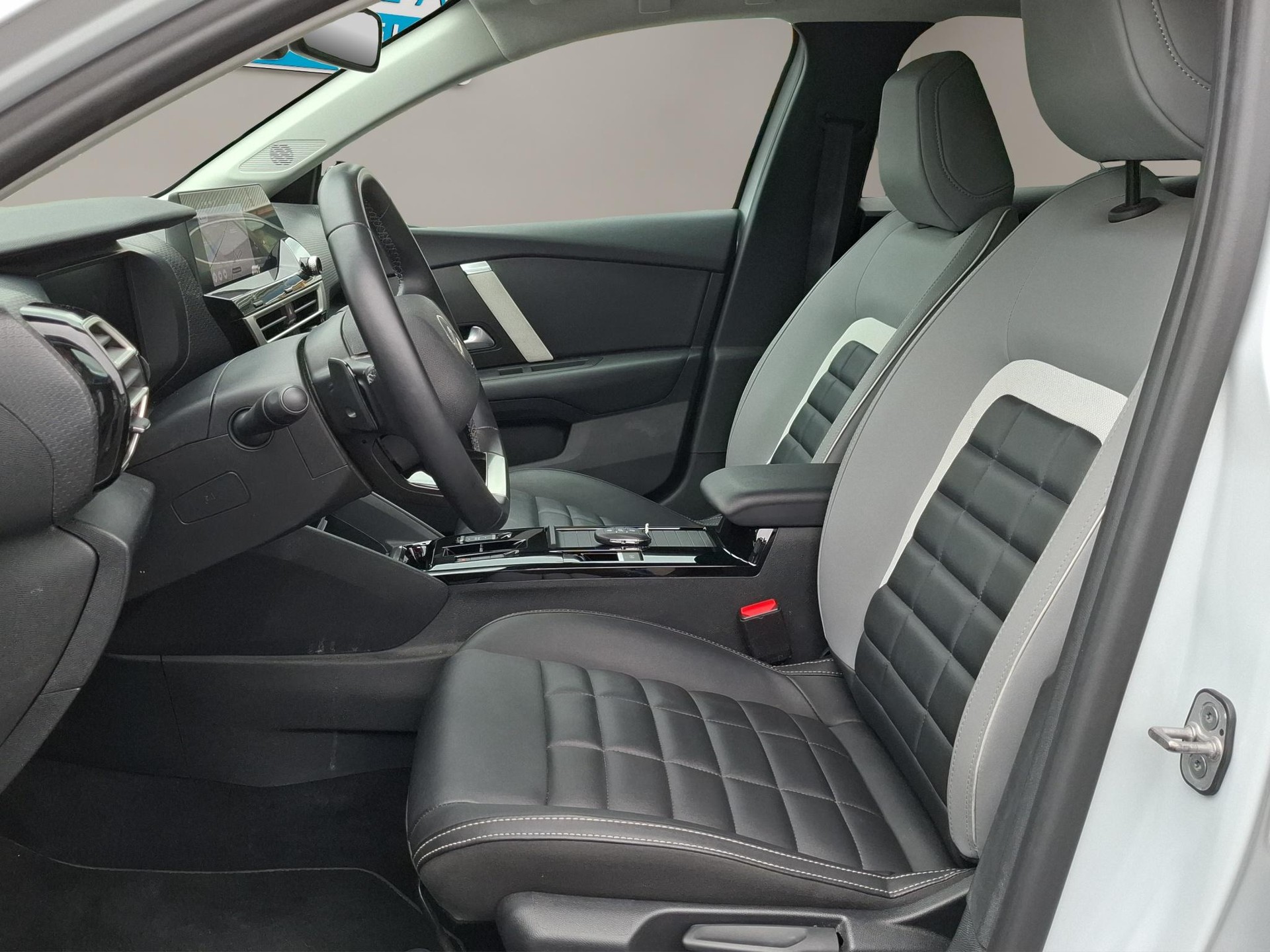 CITROEN C4 1.2 PureTech Max-image-5