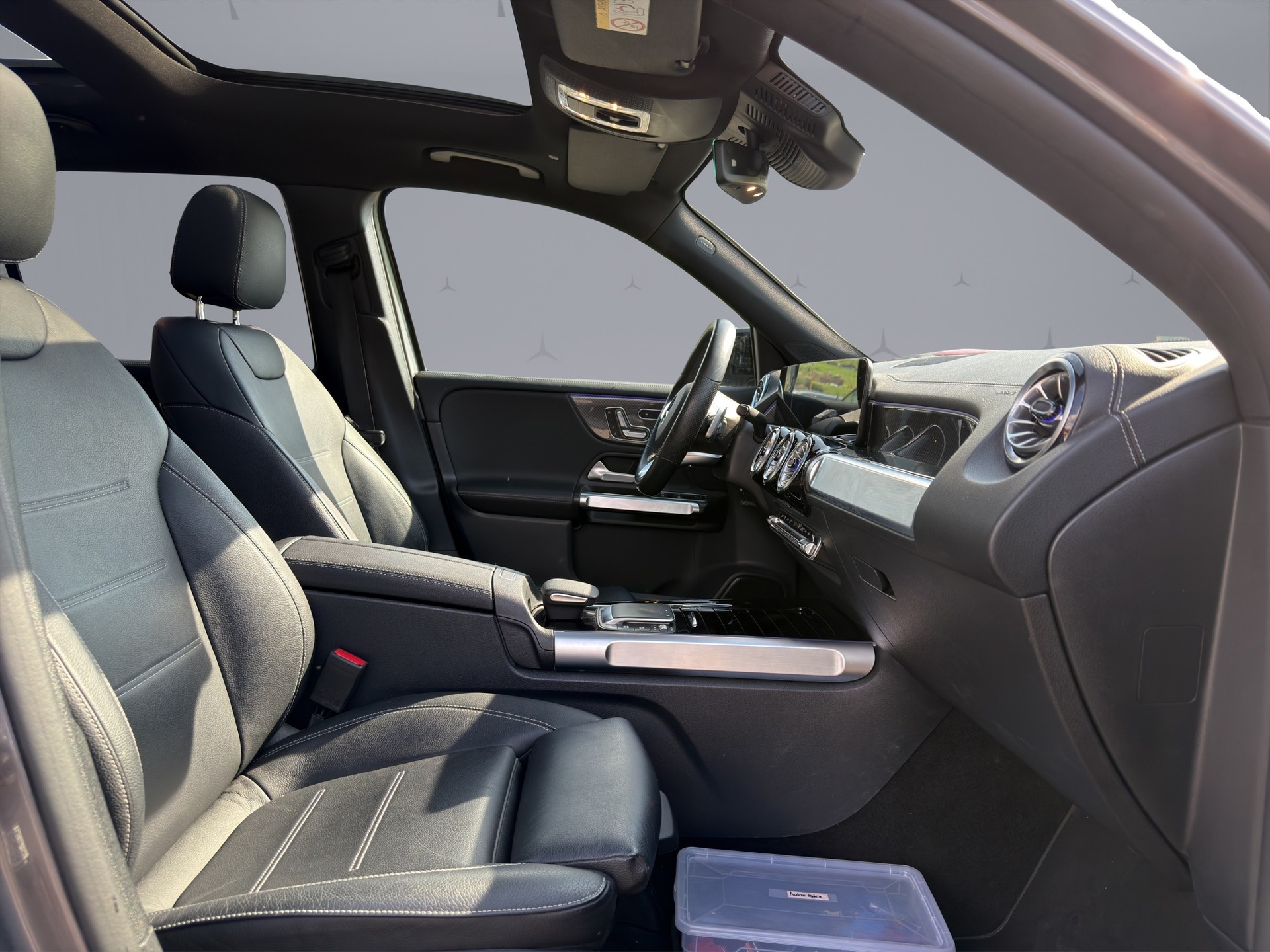 MERCEDES-BENZ GLB 250 AMG Line 4matic-image-14