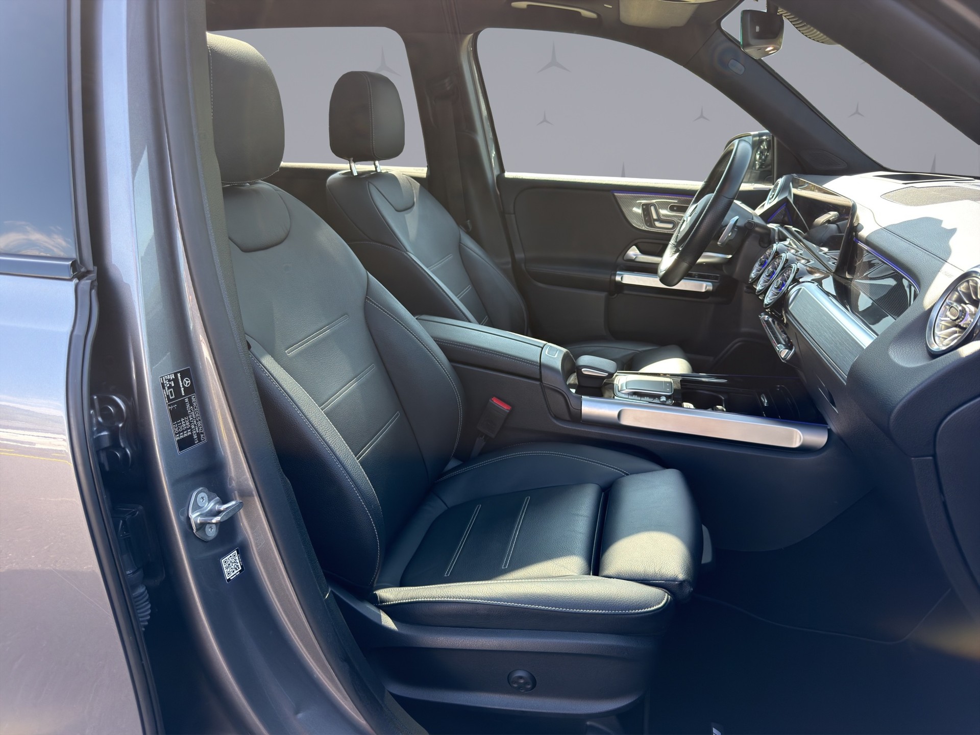 MERCEDES-BENZ GLB 250 AMG Line 4matic-image-12