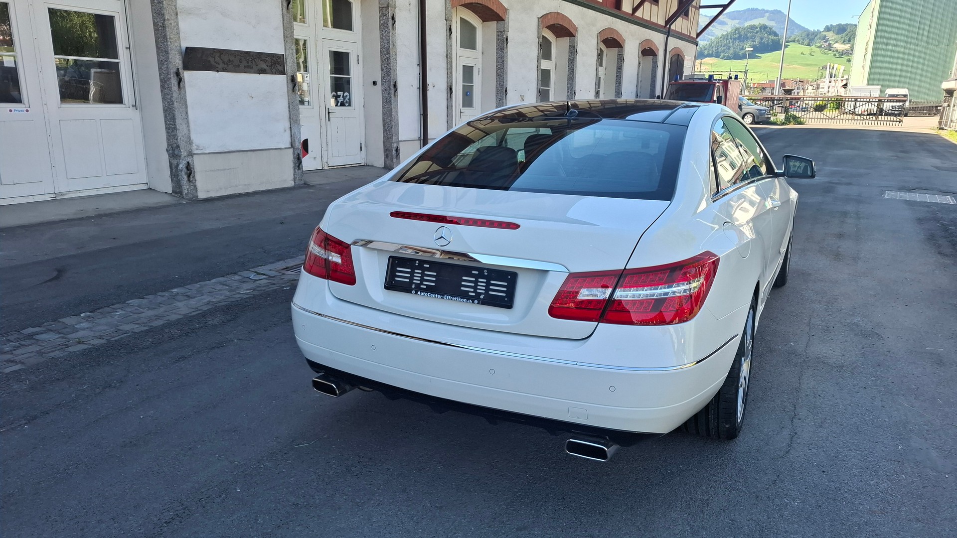 MERCEDES-BENZ E 250 CDI BlueEfficiency 7G-Tronic-image-4