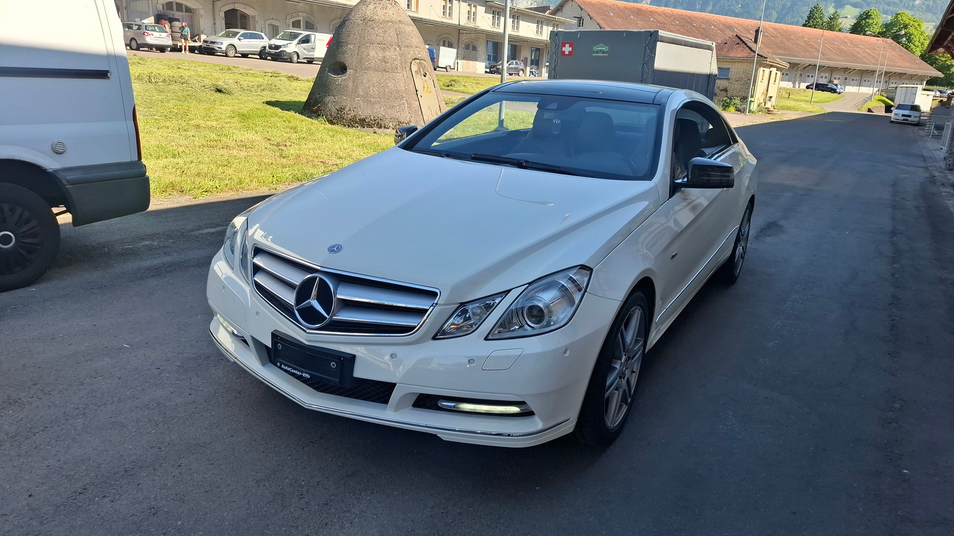 MERCEDES-BENZ E 250 CDI BlueEfficiency 7G-Tronic-image-2