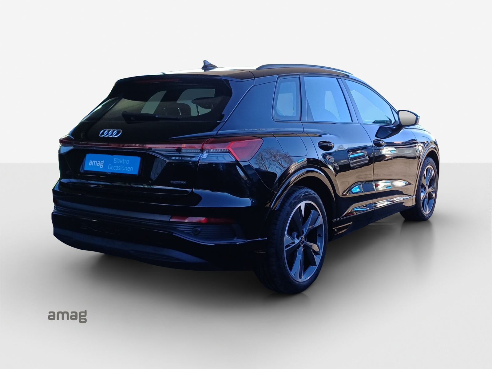 AUDI Q4 e-tron 50 quattro-image-5