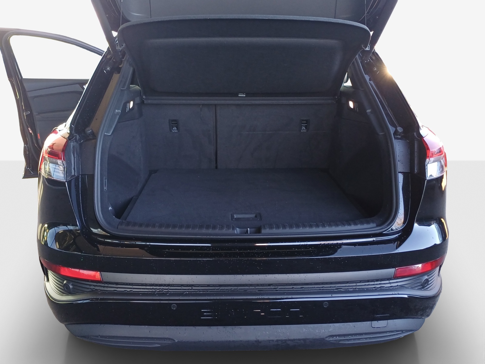 AUDI Q4 e-tron 50 quattro-image-13