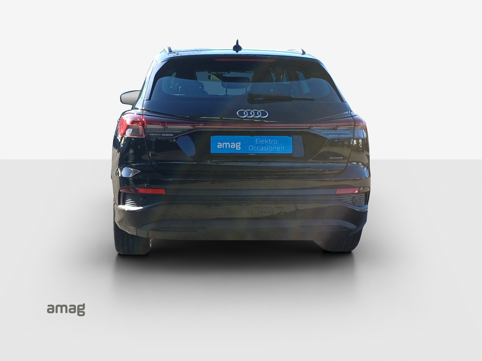AUDI Q4 e-tron 50 quattro-image-4