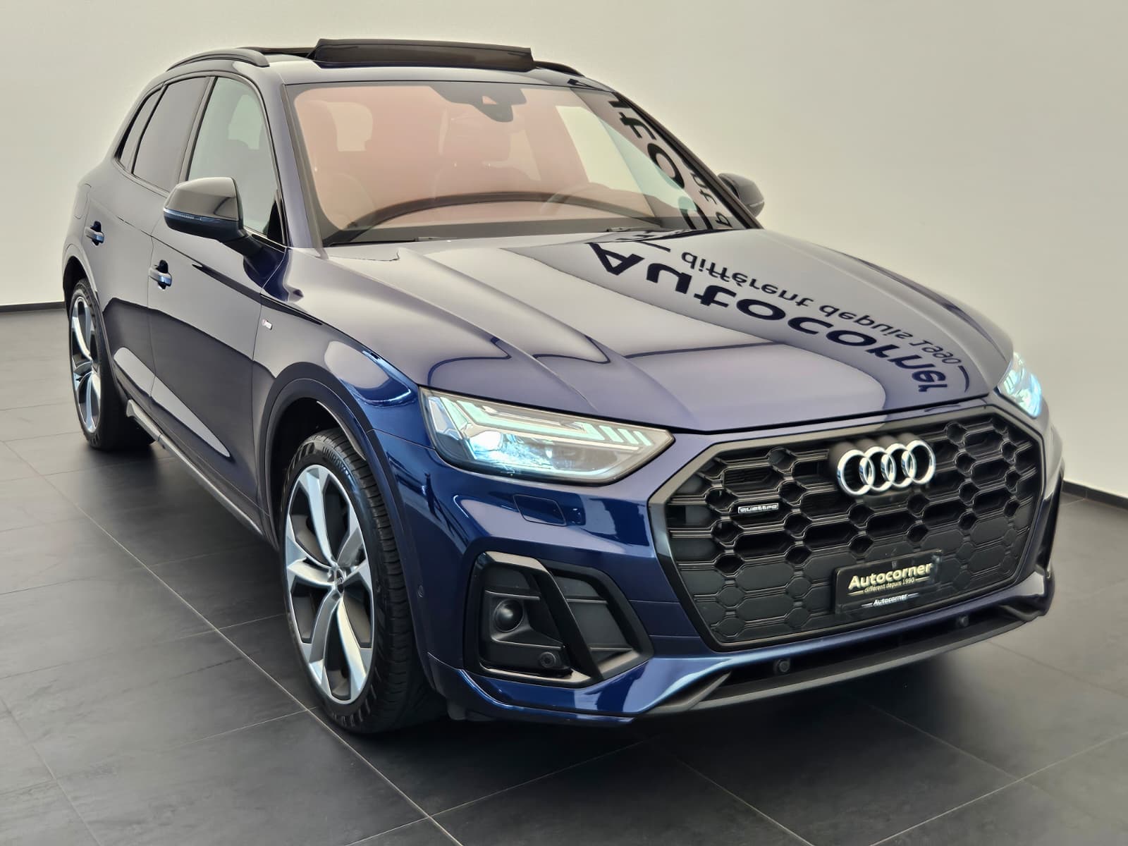 AUDI Q5 55 TFSI e PHEV S line quattro S-tronic-image-4