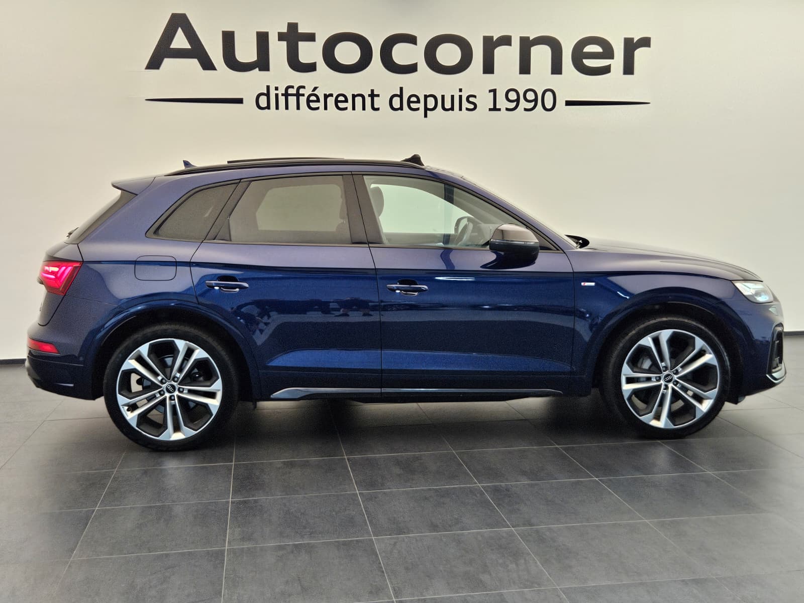 AUDI Q5 55 TFSI e PHEV S line quattro S-tronic-image-5