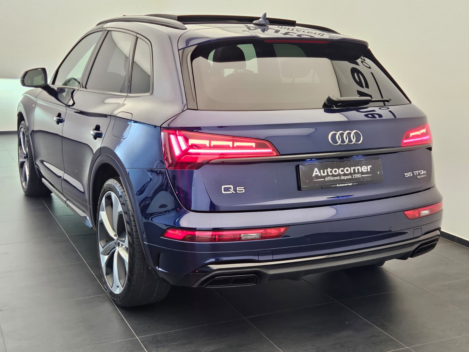 AUDI Q5 55 TFSI e PHEV S line quattro S-tronic-image-8