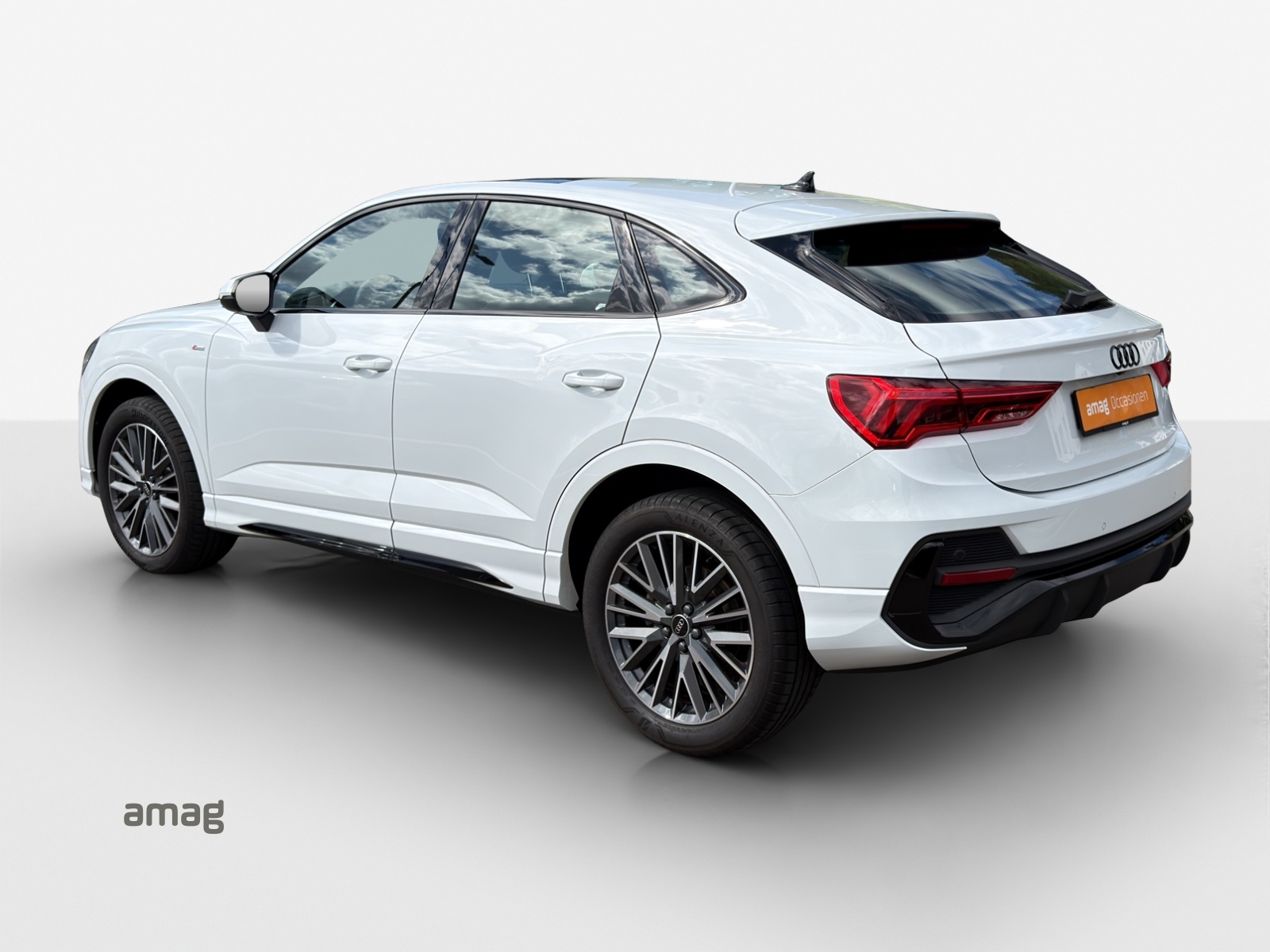 AUDI Q3 Sportback 35 TFSI S line Attraction S-tronic-showroom-element-2