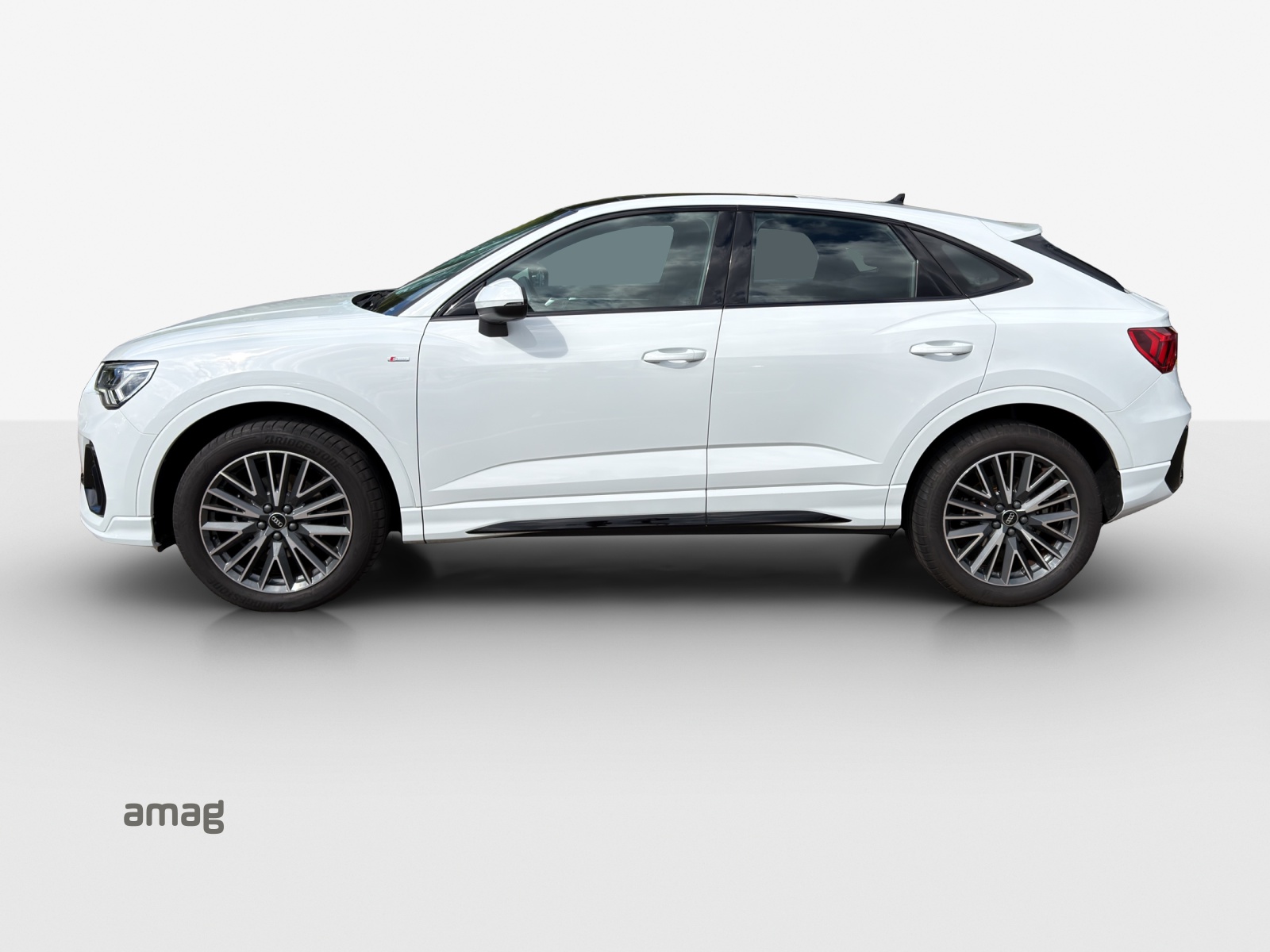 AUDI Q3 Sportback 35 TFSI S line Attraction S-tronic-showroom-element-1