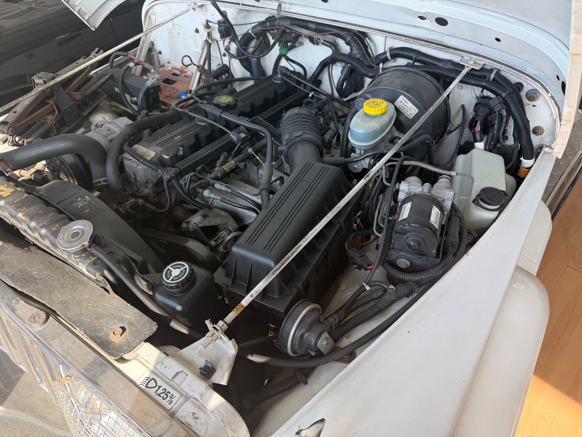 JEEP Wrangler 4.0 Laredo-image-7