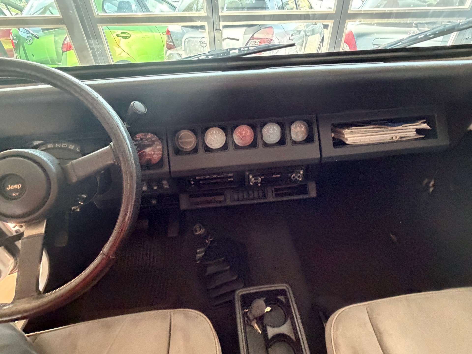 JEEP Wrangler 4.0 Laredo-image-5
