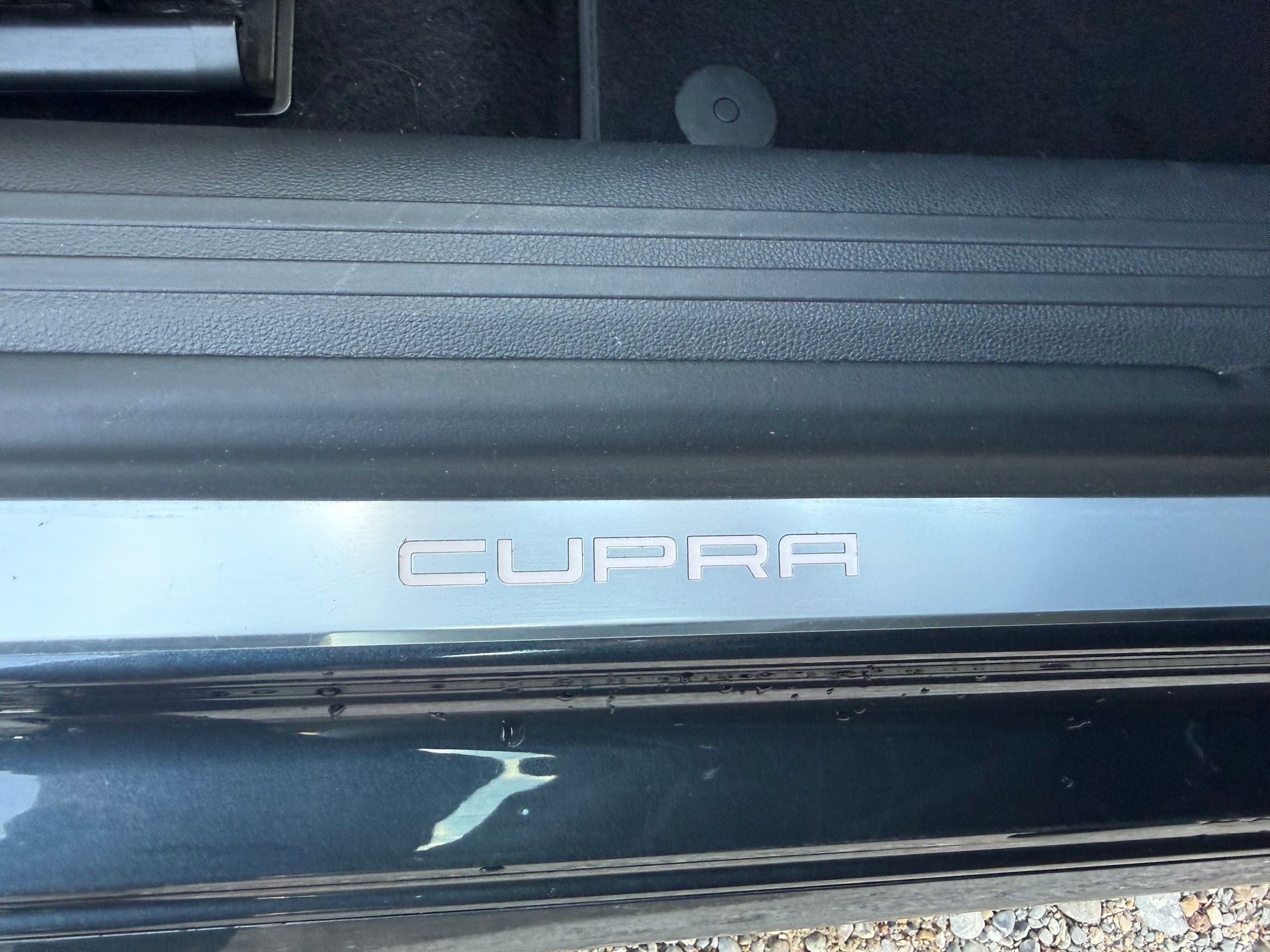 SEAT Leon 2.0 TSI SWISS Cupra 290 DSG-image-9
