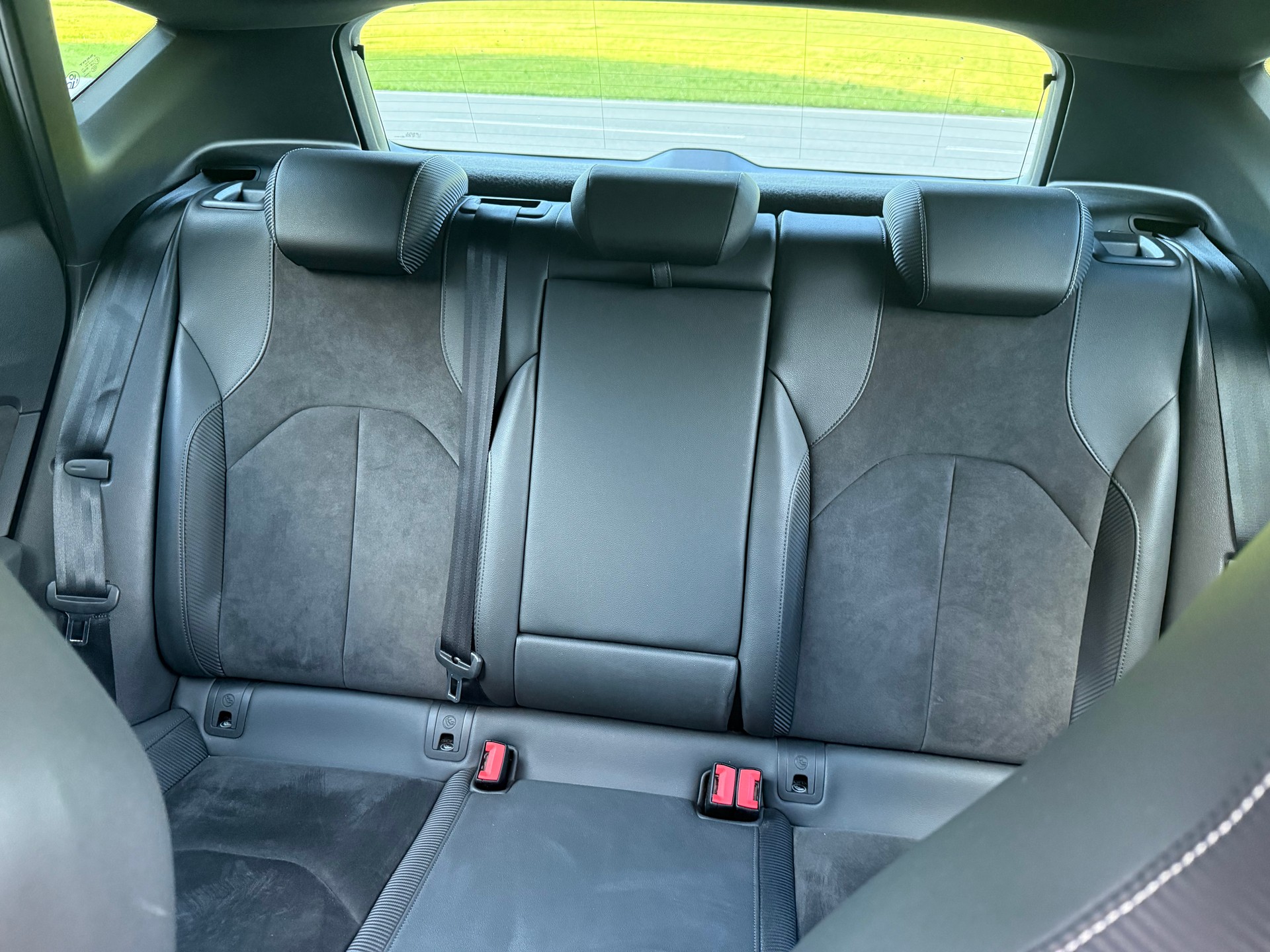 SEAT Leon 2.0 TSI SWISS Cupra 290 DSG-image-8