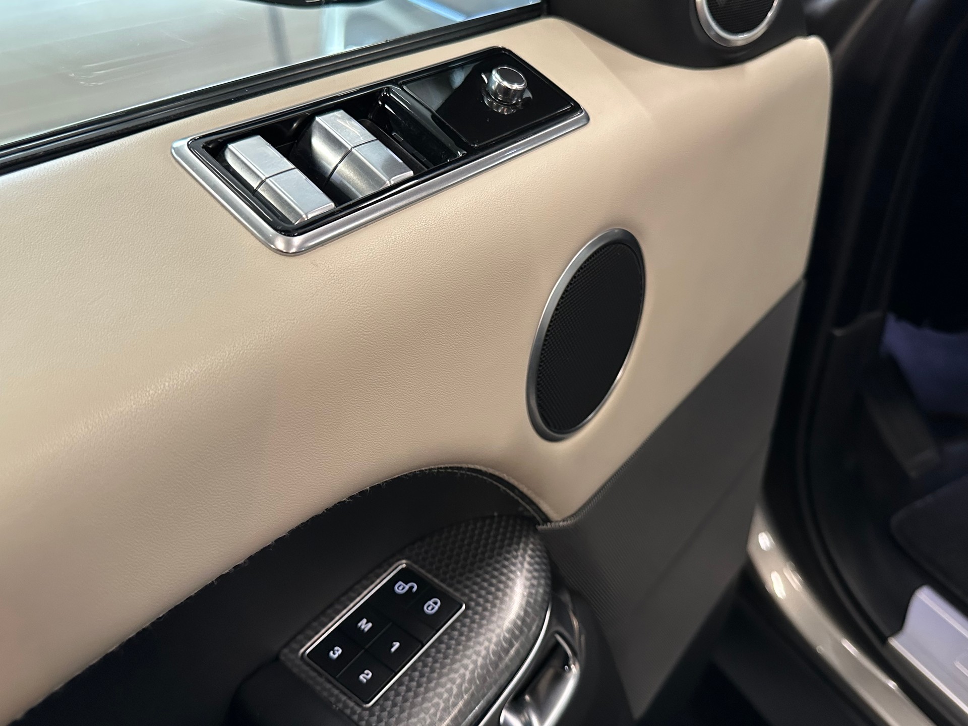 LAND ROVER Range Rover Sport 3.0 SDV6 HSE Dynamic Automatic ( 7 Sitze )-image-18
