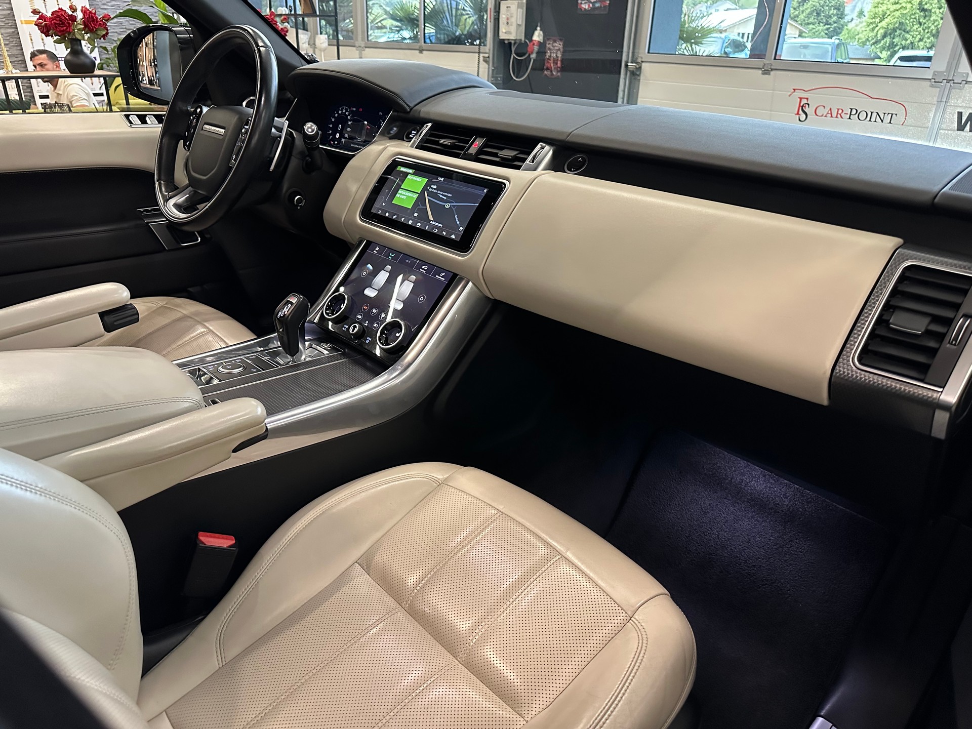 LAND ROVER Range Rover Sport 3.0 SDV6 HSE Dynamic Automatic ( 7 Sitze )-image-13