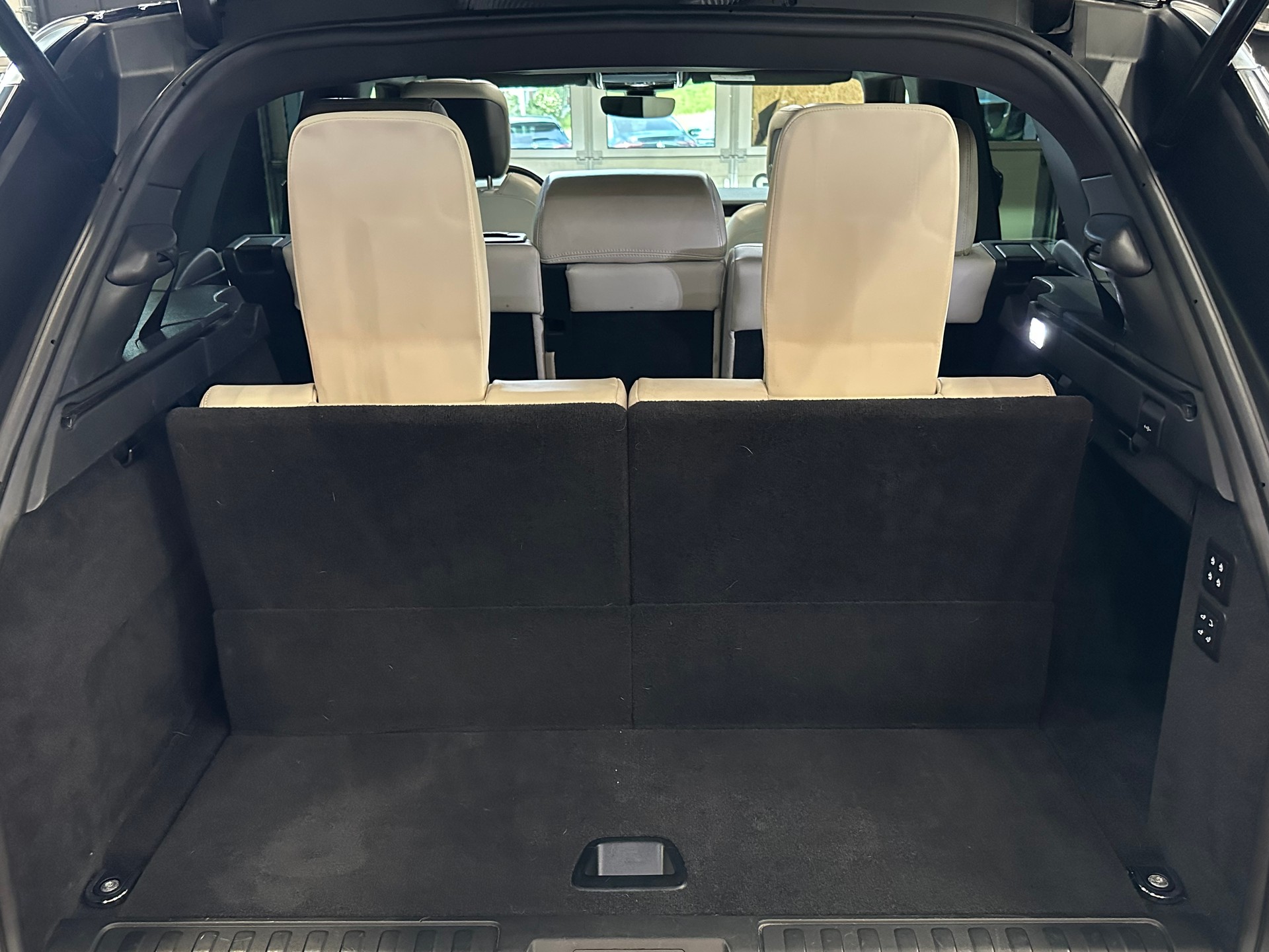 LAND ROVER Range Rover Sport 3.0 SDV6 HSE Dynamic Automatic ( 7 Sitze )-image-24