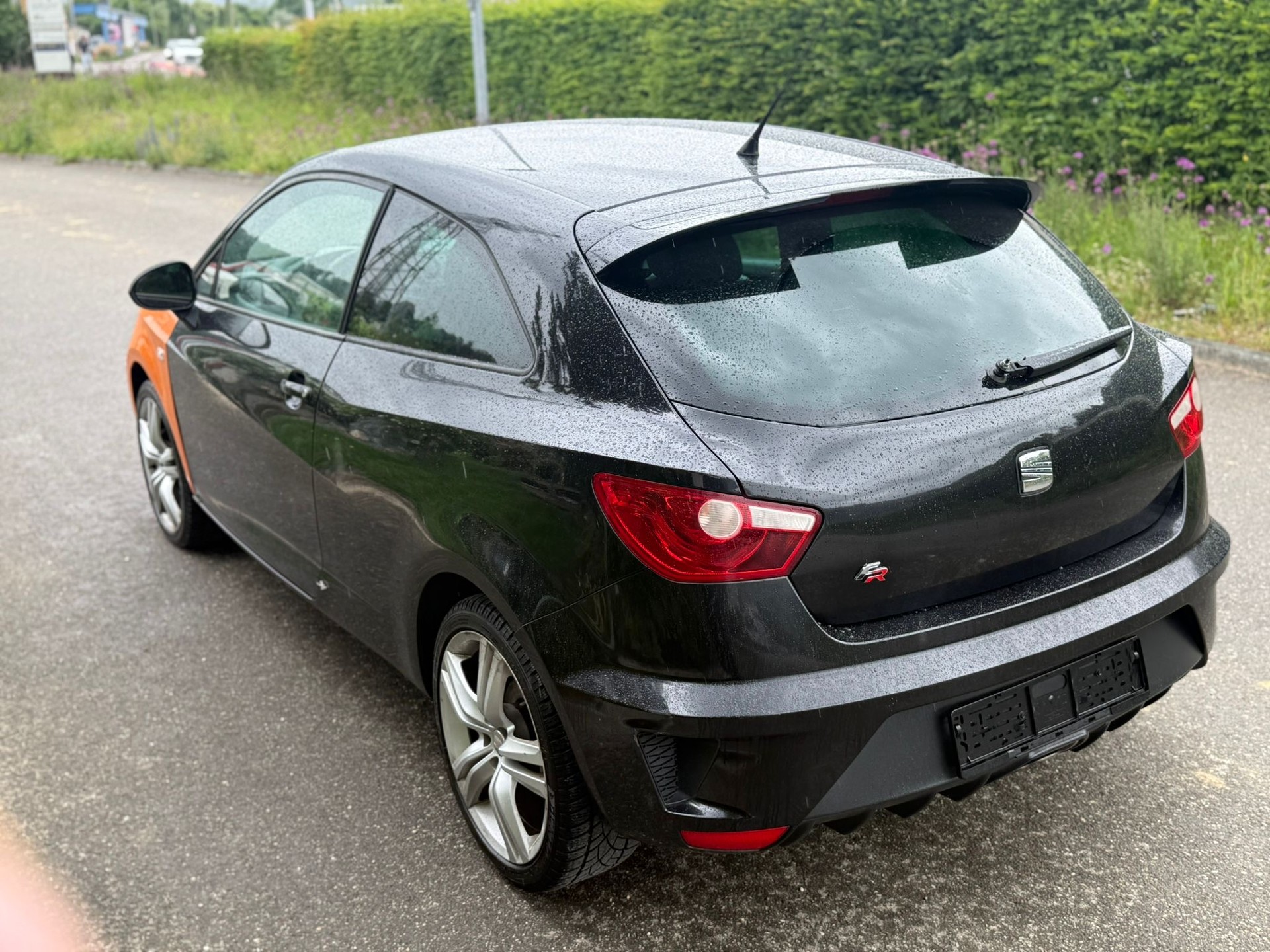 SEAT Ibiza SC 1.4 TSI Cupra R210 Swiss Racing DSG-image-9