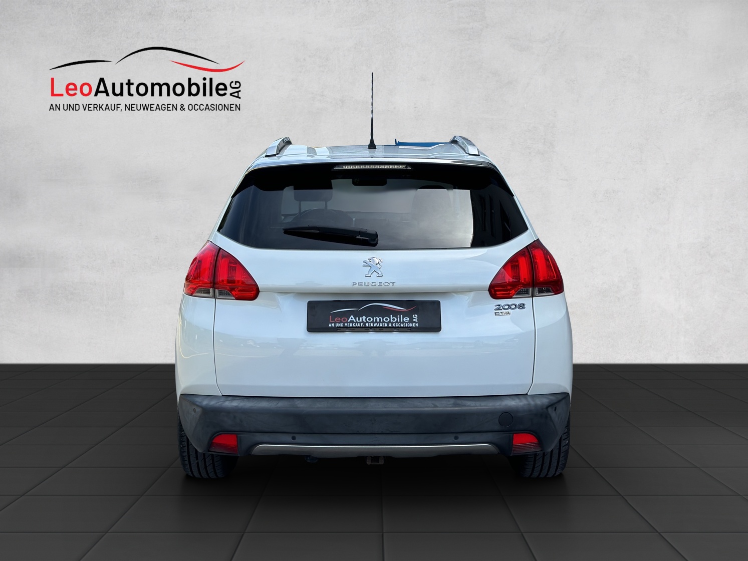 PEUGEOT 2008 1.2 PureTech Allure-image-2