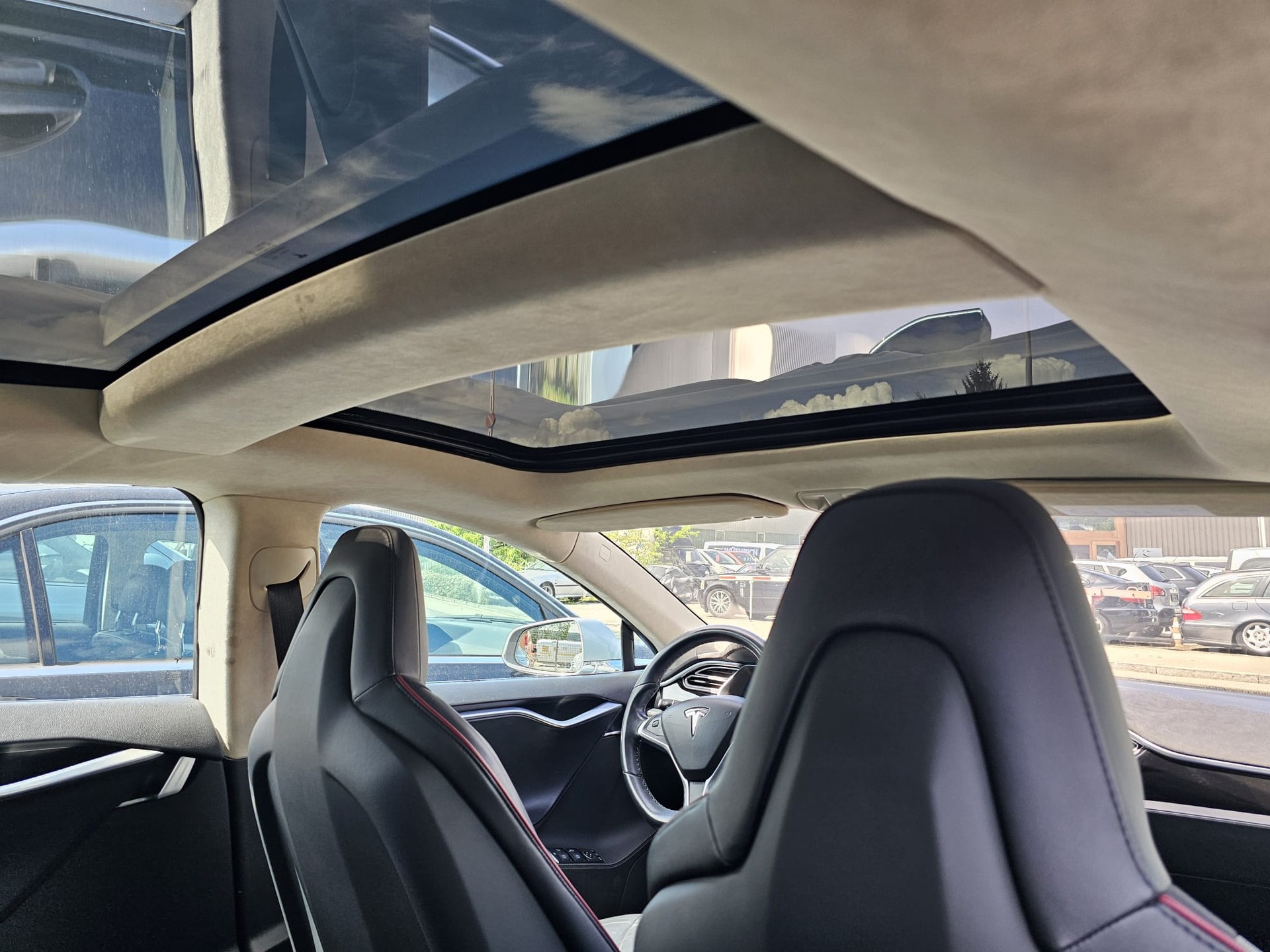 TESLA Model S 85 Performance-image-8