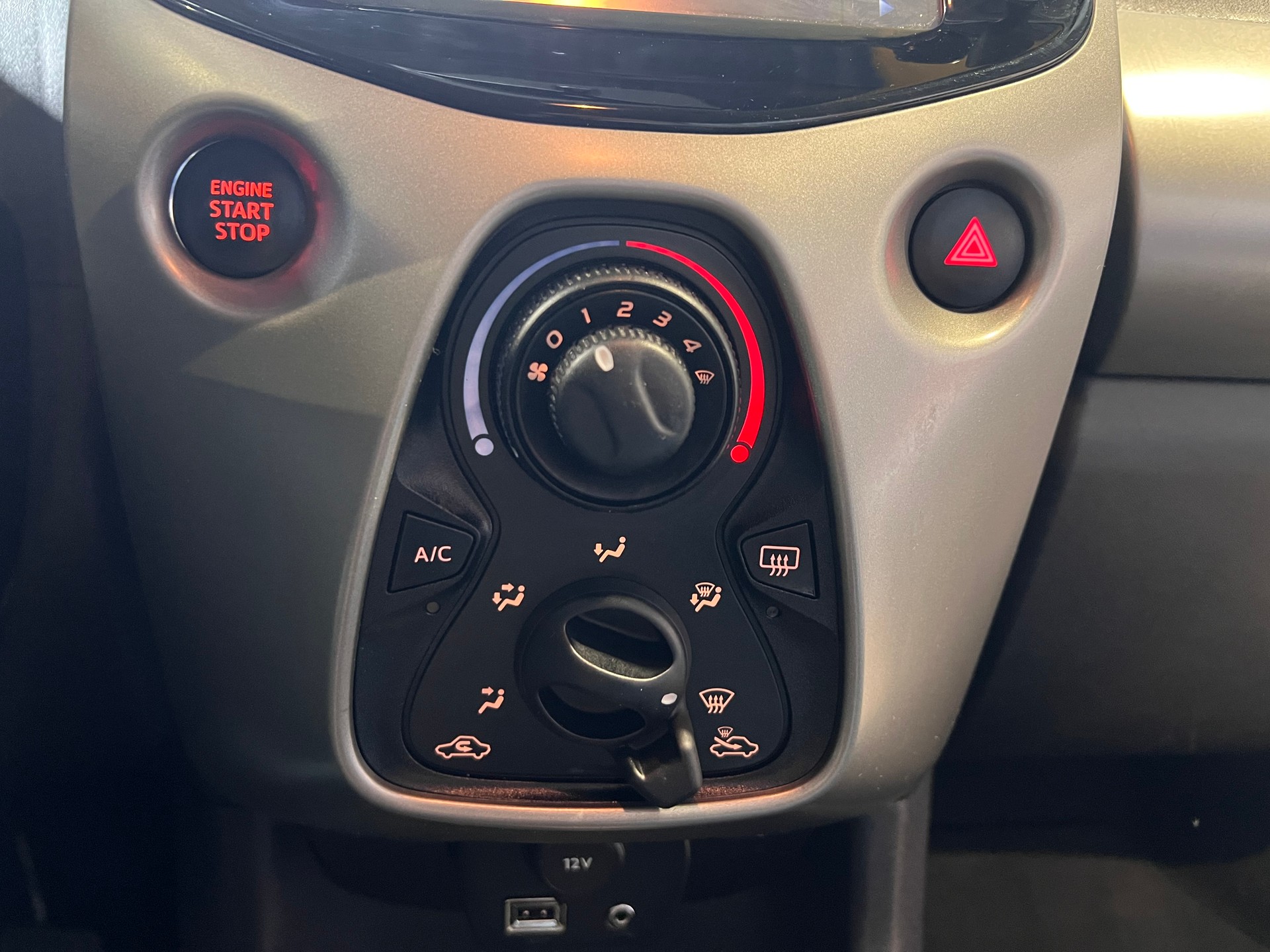 TOYOTA Aygo 1.0 VVT-i x-image-16