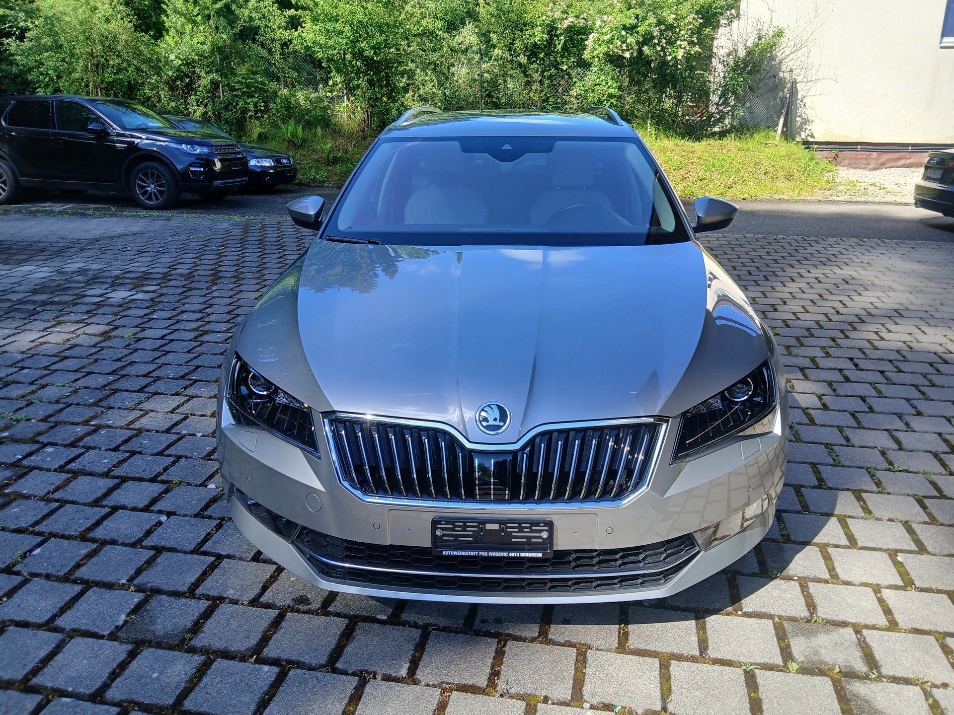 SKODA Superb Combi 2.0 TDi L&K 4x4 DSG-image-2