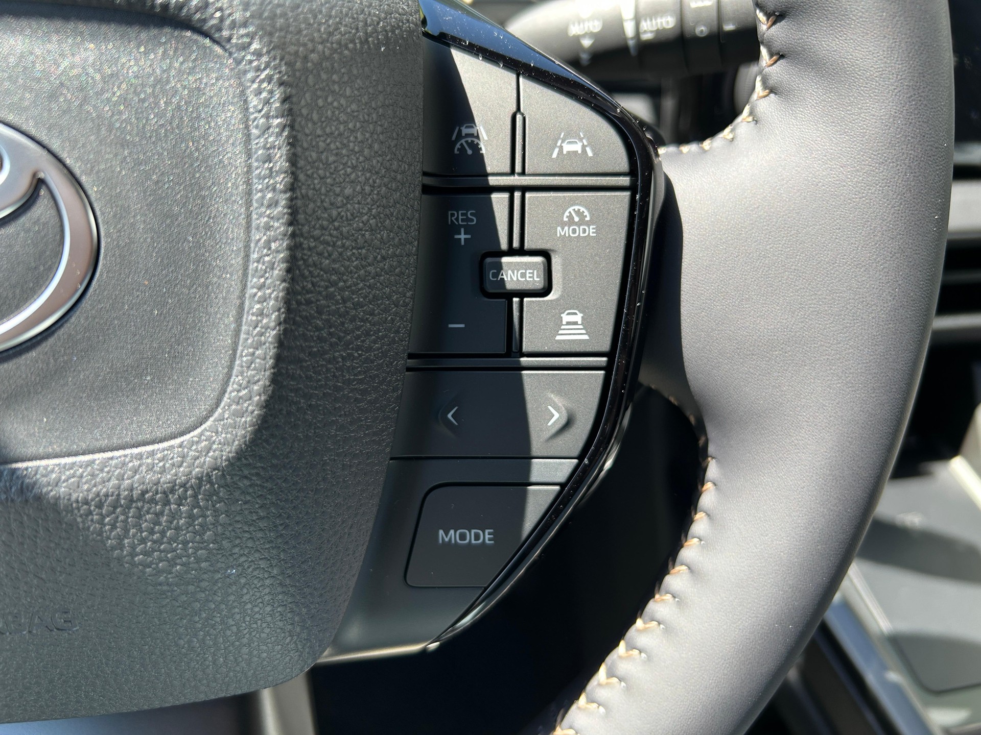 TOYOTA bZ4X Touring Premium AWD-image-13