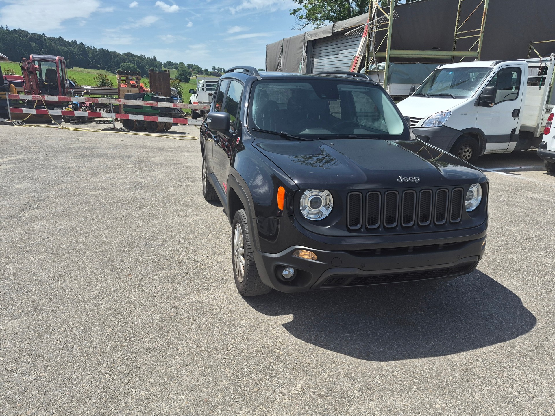 JEEP Renegade 2.0 CRD Deserthawk AWD + Low Range 9ATX-image-1